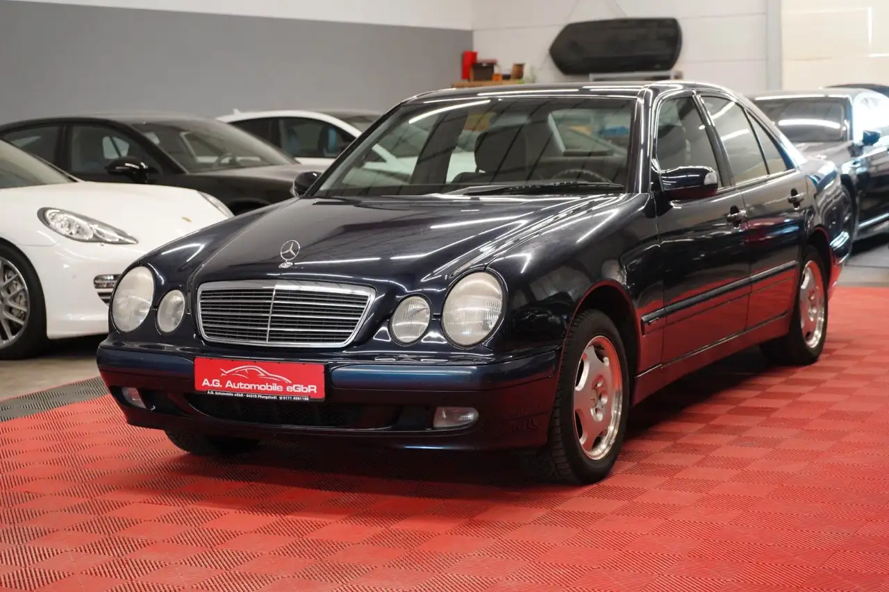 Mercedes-Benz E 220 CDI Aut. CLASSIC *3.Hand*, foto 1