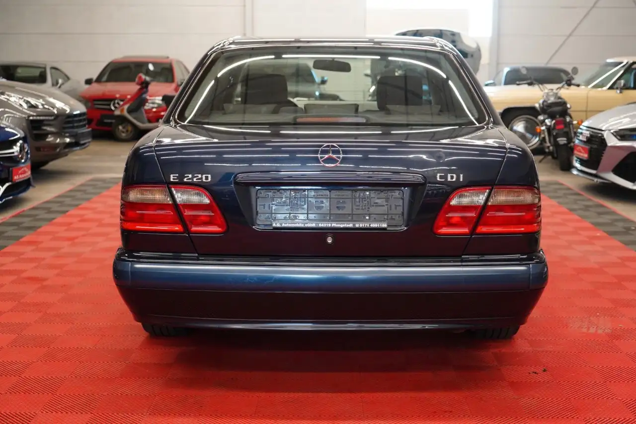 Mercedes-Benz E 220 CDI Aut. CLASSIC *3.Hand*, foto 8