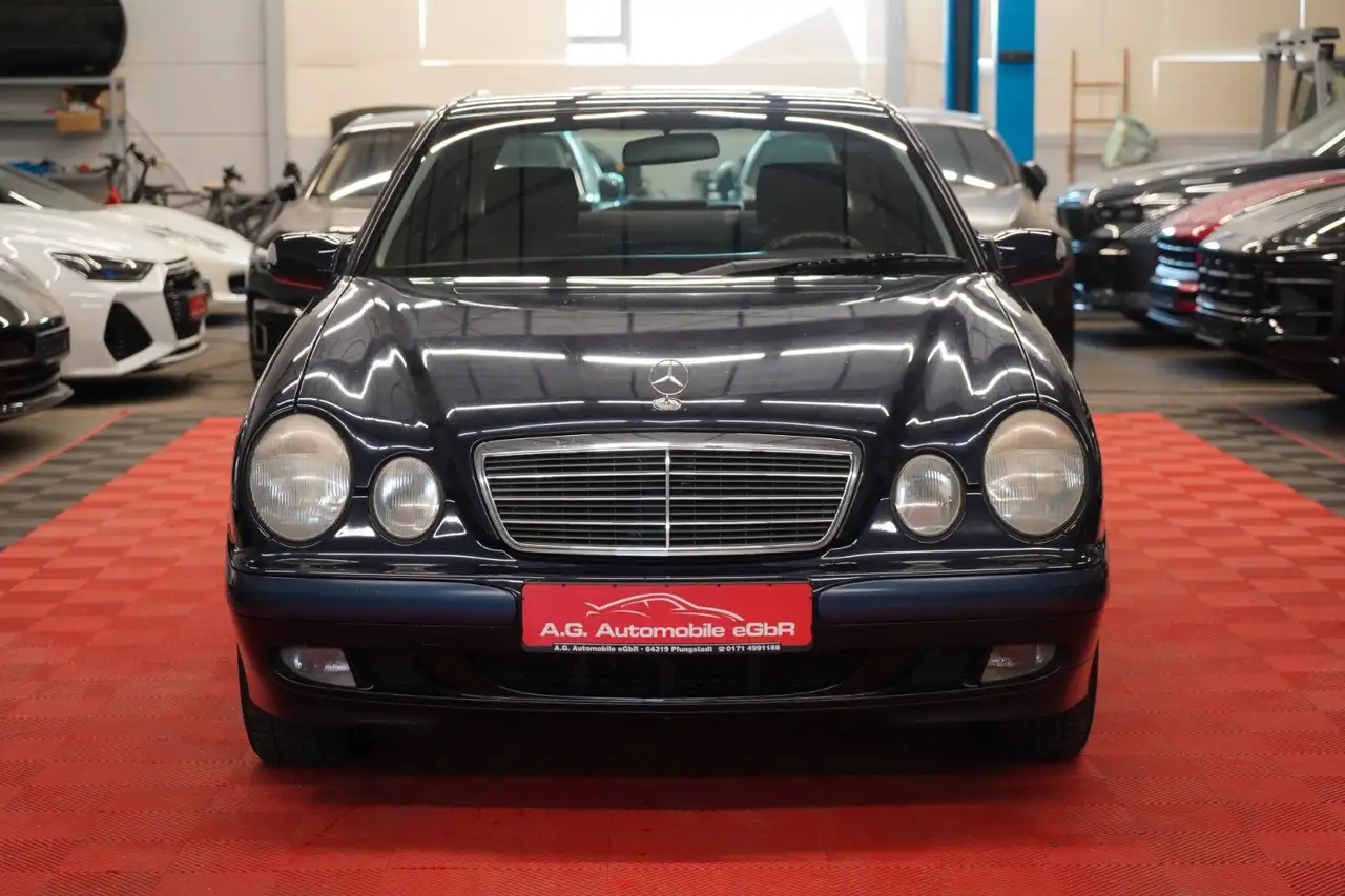 Mercedes-Benz E 220 CDI Aut. CLASSIC *3.Hand*, foto 2