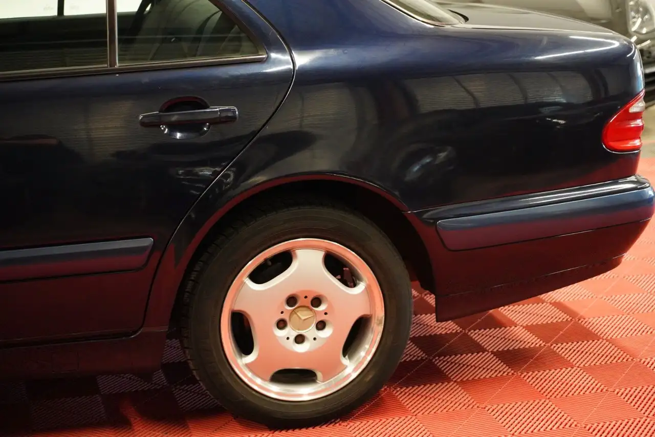 Mercedes-Benz E 220 CDI Aut. CLASSIC *3.Hand*, foto 11