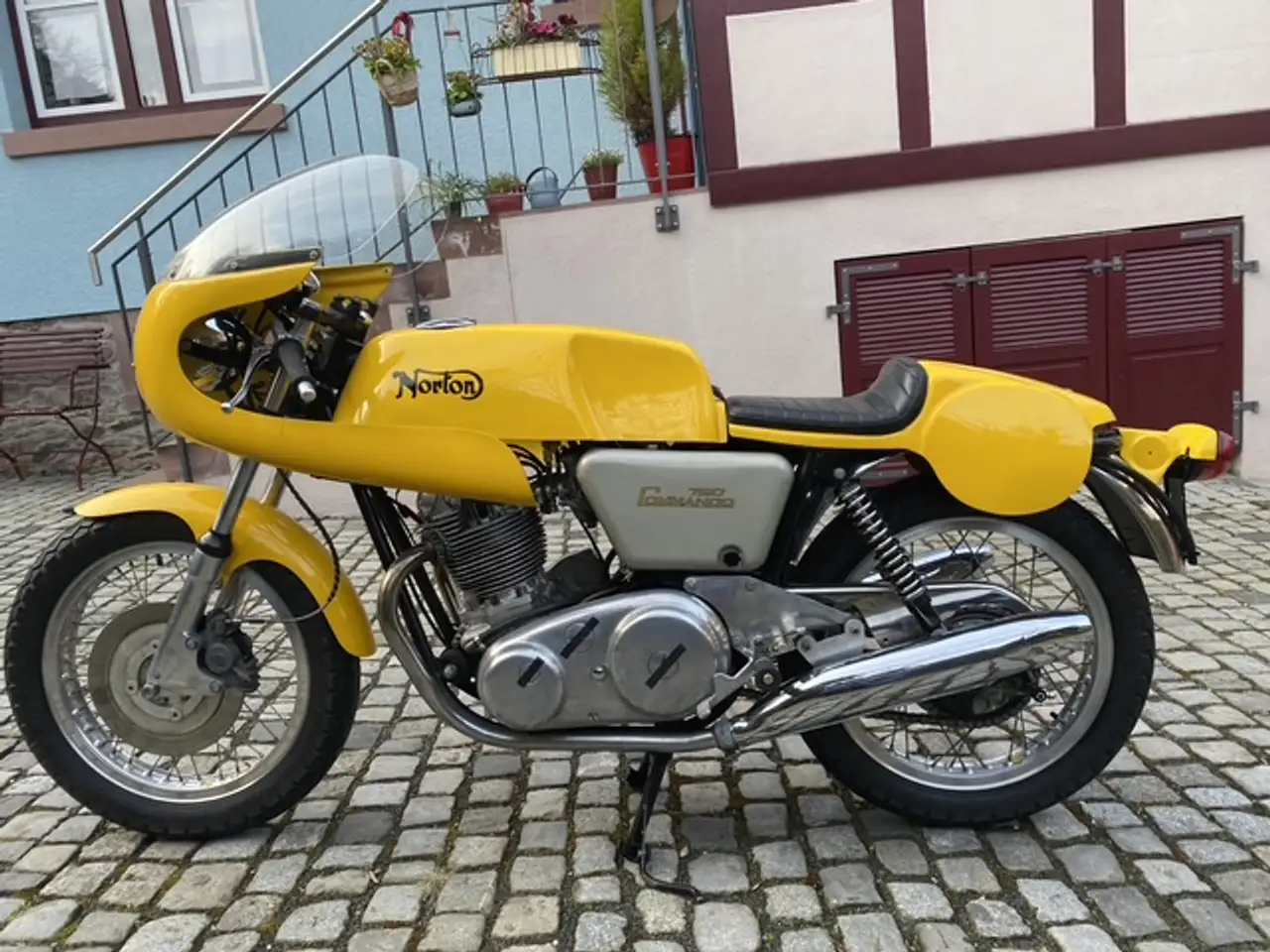 Norton Commando