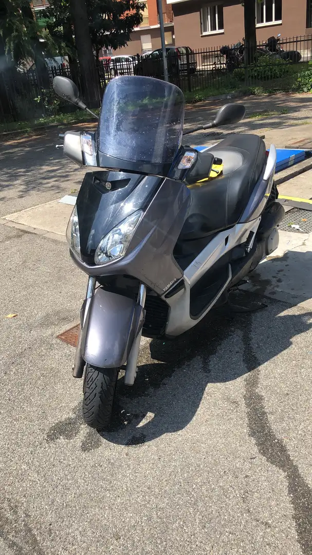 Yamaha X-Max 250 Сірий - 2