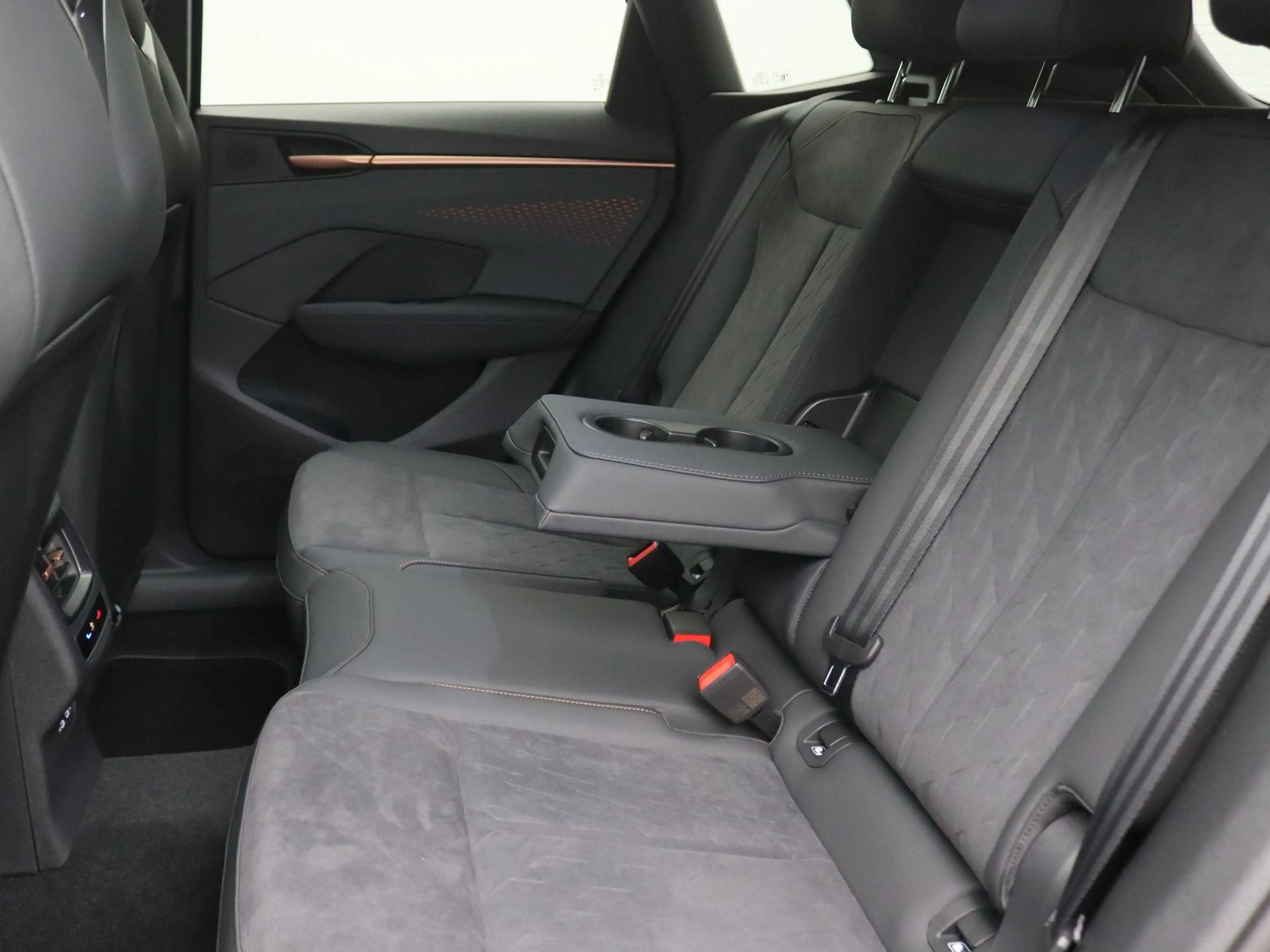 CUPRA Terramar 1.5 TSI e-Hybrid Business 204PK DSG Pano-Schuifdak — photo 7