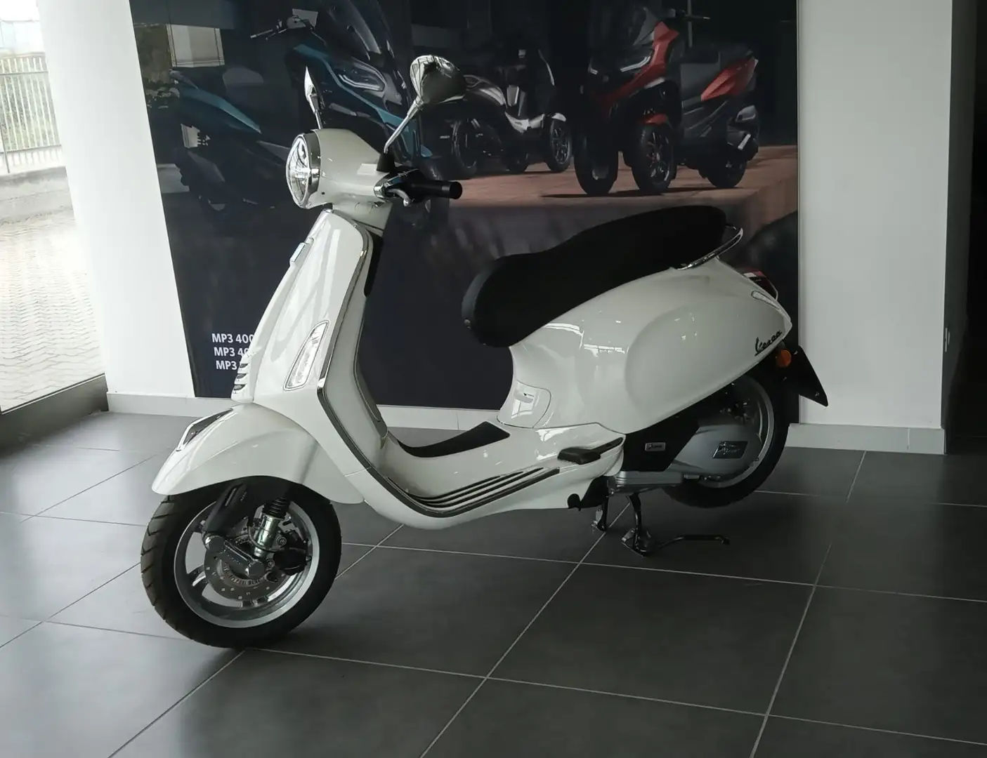 Vespa Primavera 125 "i-get" EURO 5 +- NUOVO IN PRONTA CONSEGNA! Bianco - 1