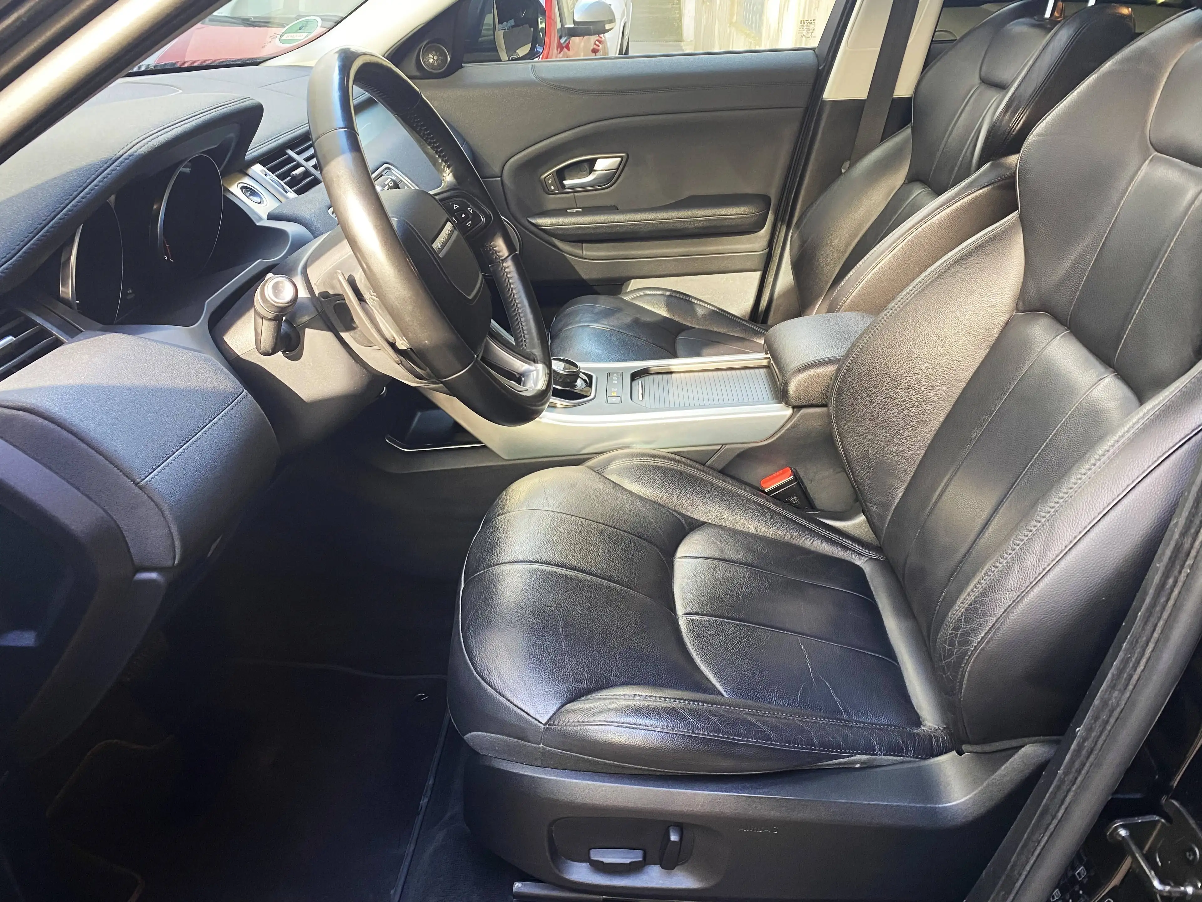 Land Rover Range Rover Evoque SE*PANO*AHK*LEDER — photo 7