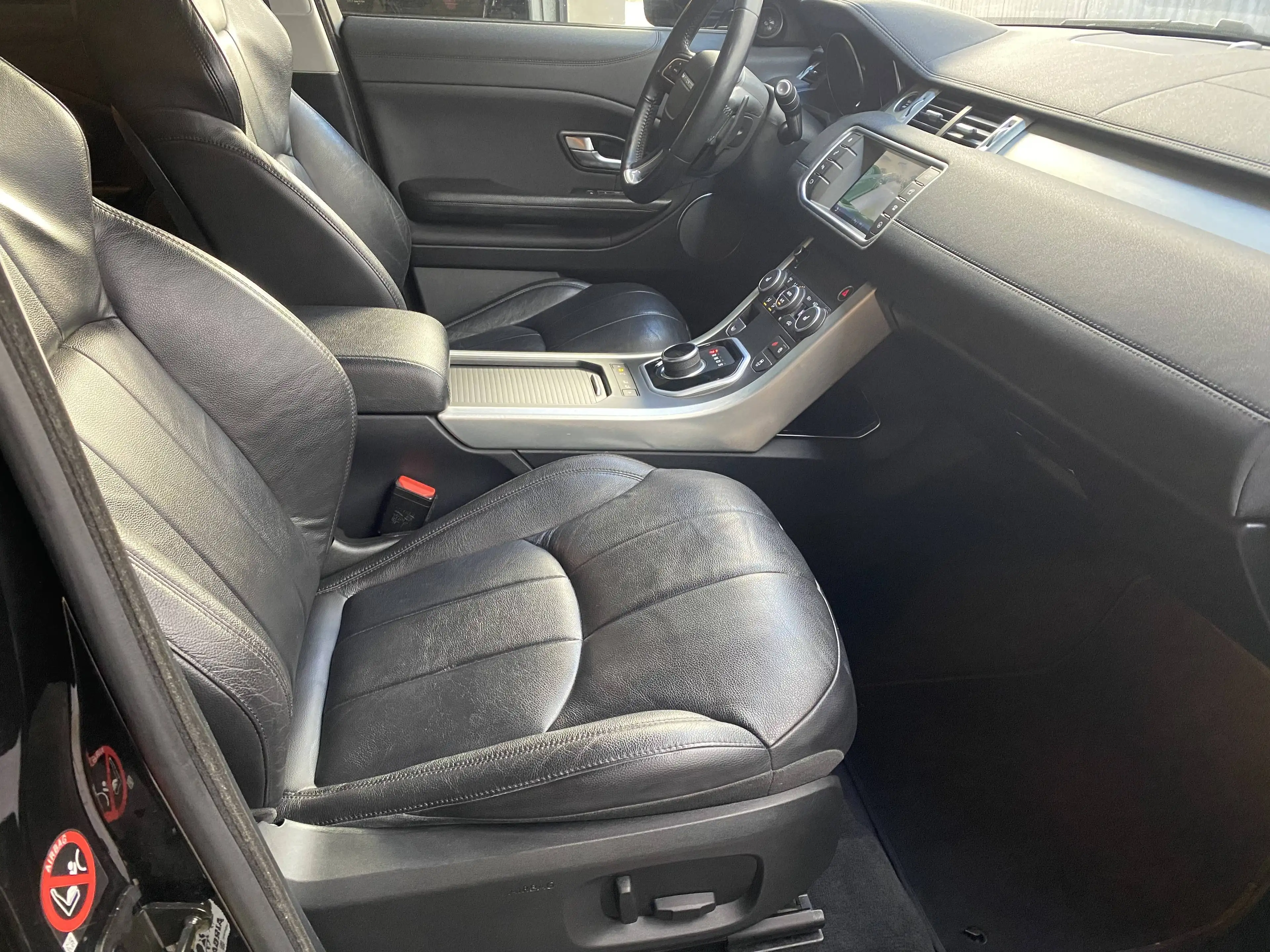 Land Rover Range Rover Evoque SE*PANO*AHK*LEDER — photo 6