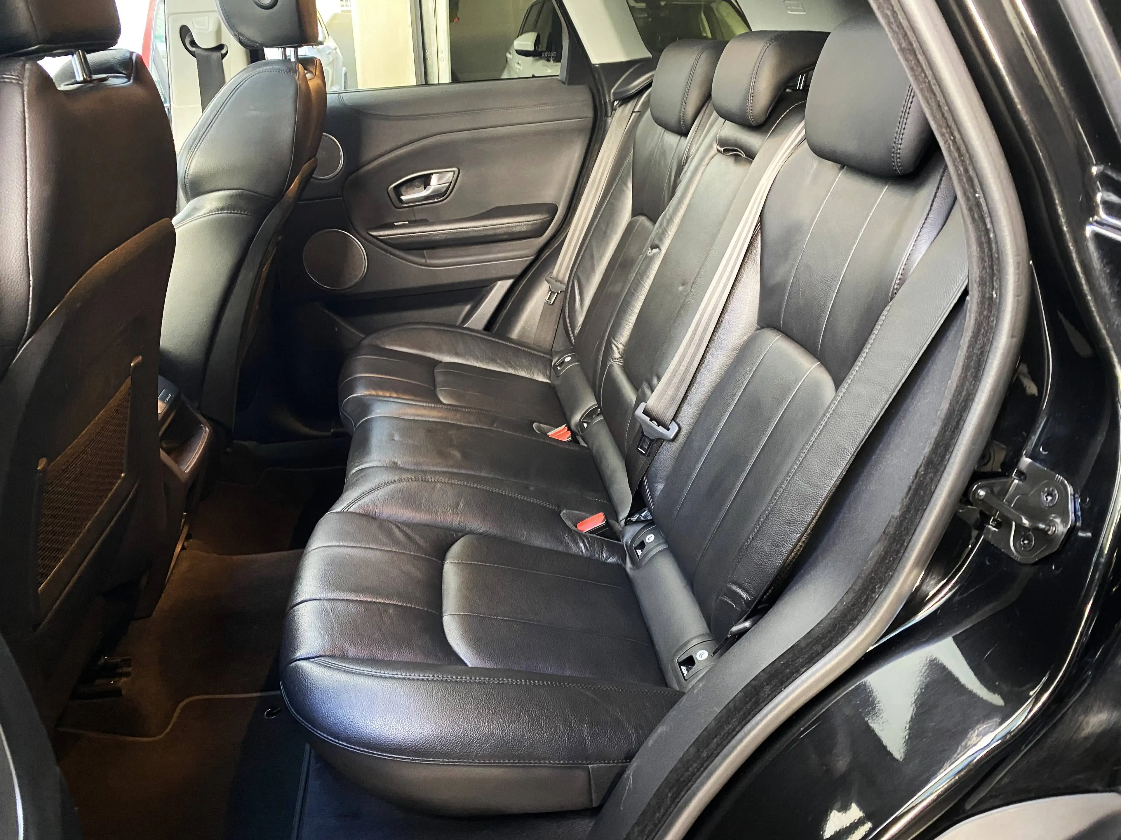 Land Rover Range Rover Evoque SE*PANO*AHK*LEDER — photo 9