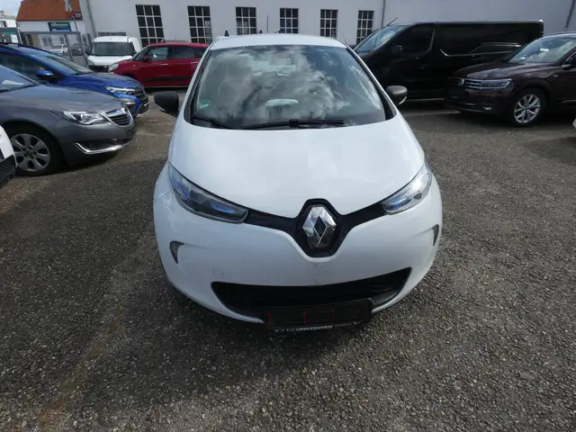 Renault Zoe view 2