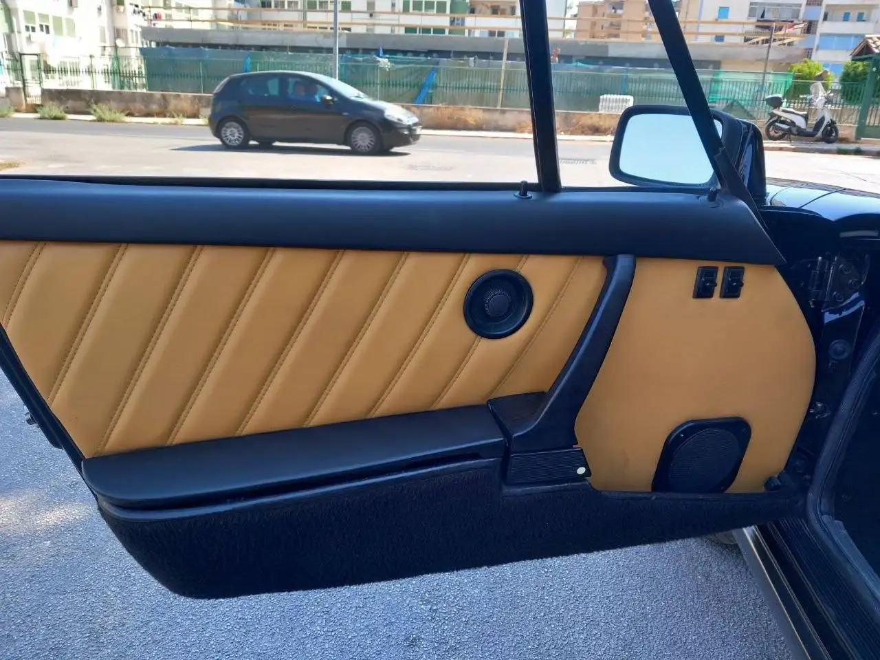 Porsche 911 3.2, foto 7