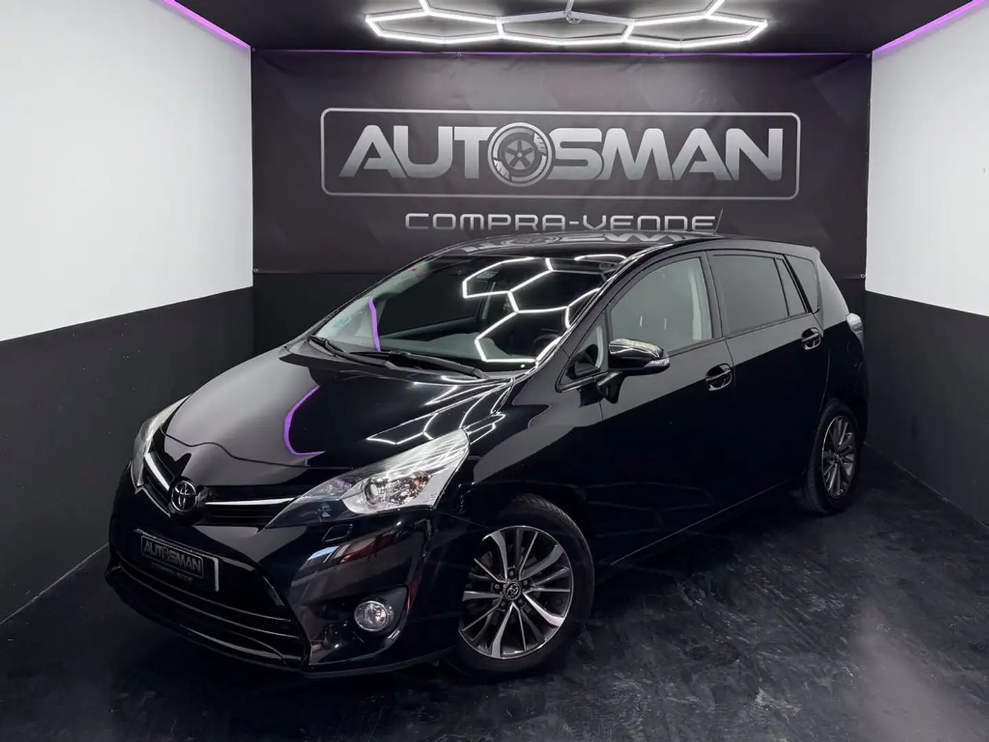 Toyota Verso 130 Advance 7pl. Negro - 1