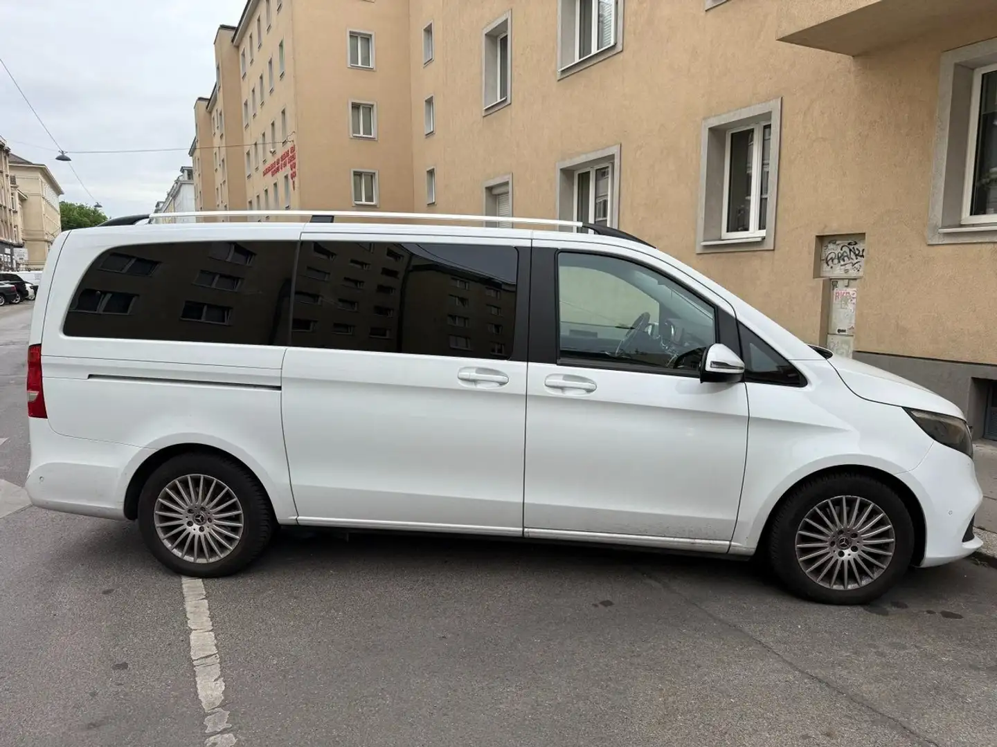 Mercedes-Benz V 220 V 220 d Lang Weiß - 2