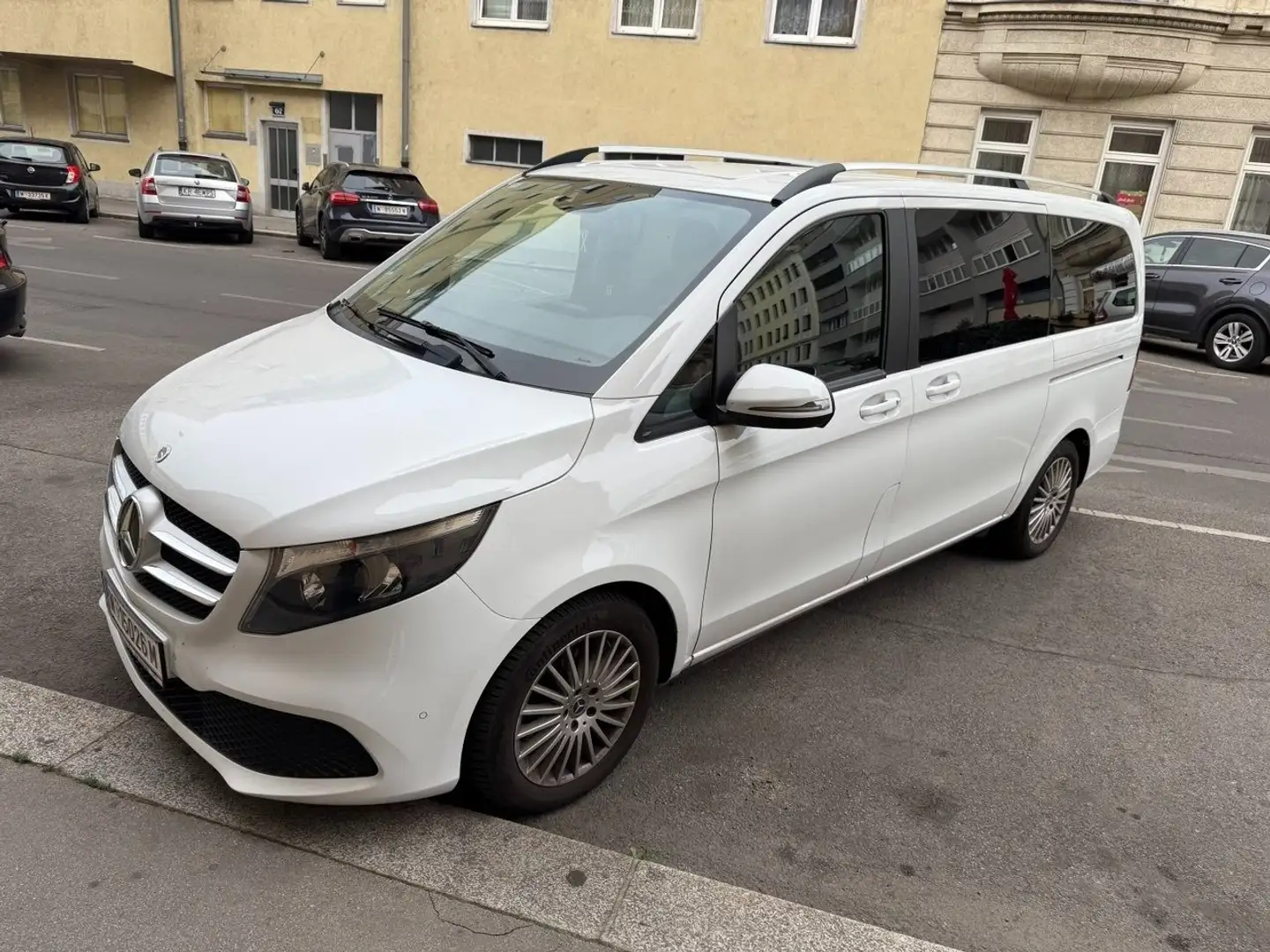 Mercedes-Benz V 220 V 220 d Lang Weiß - 1
