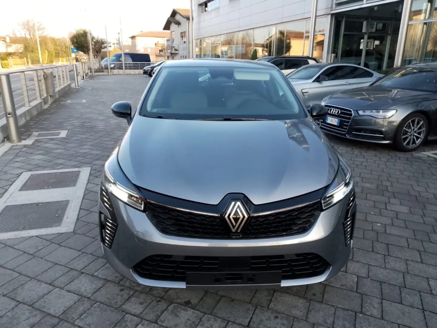 Renault Clio ECO-G 100 CV Evolution PRONTA CONSEGNA Grau - 2