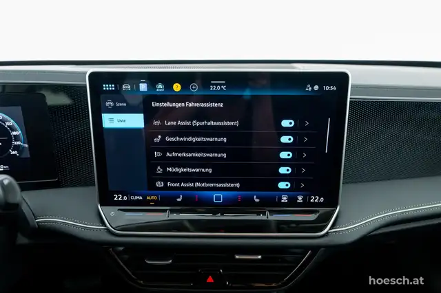 Volkswagen Passat view 14