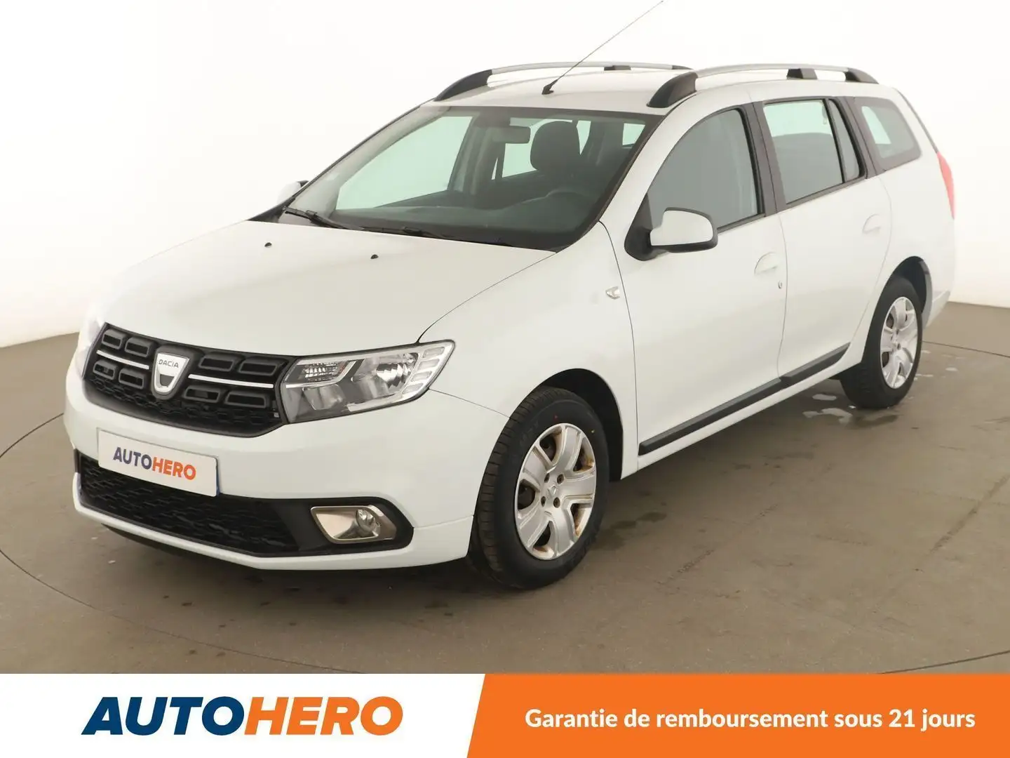 Dacia Logan 0.9 TCe Comfort Blanc - 1