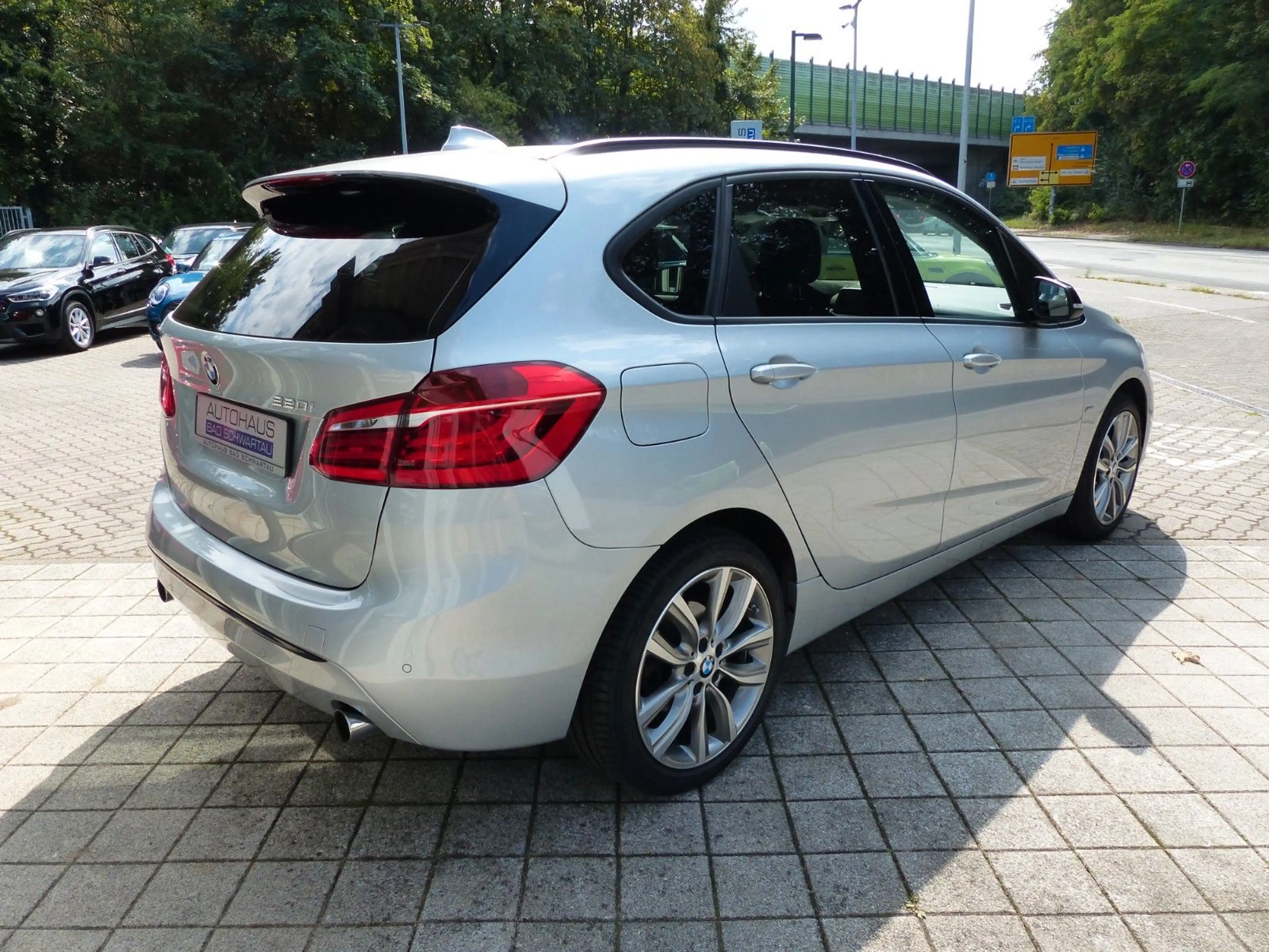 BMW 220 Aut. Sport, Navi, LED, AHK — photo 8