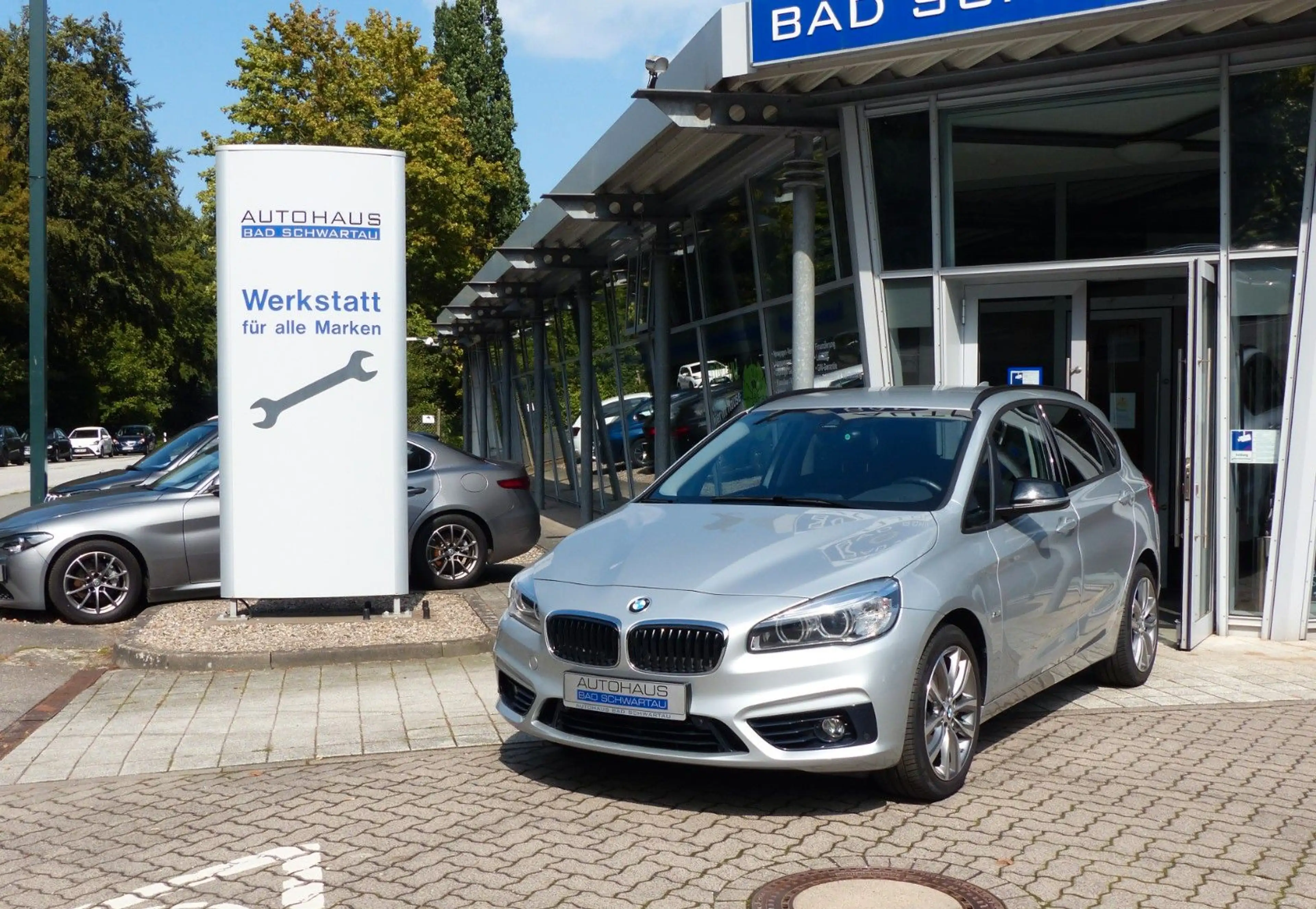 BMW 220 Aut. Sport, Navi, LED, AHK