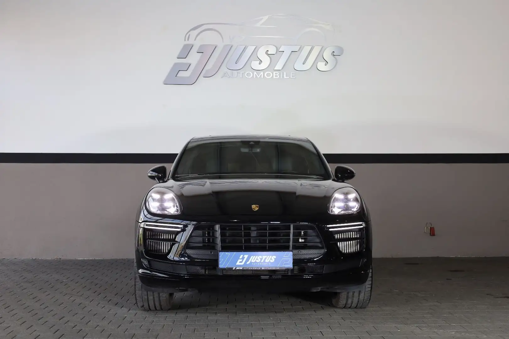 Porsche Macan Turbo/PANO/Burmester/SHZ/SBL/KERAMIK/R21 Noir - 2