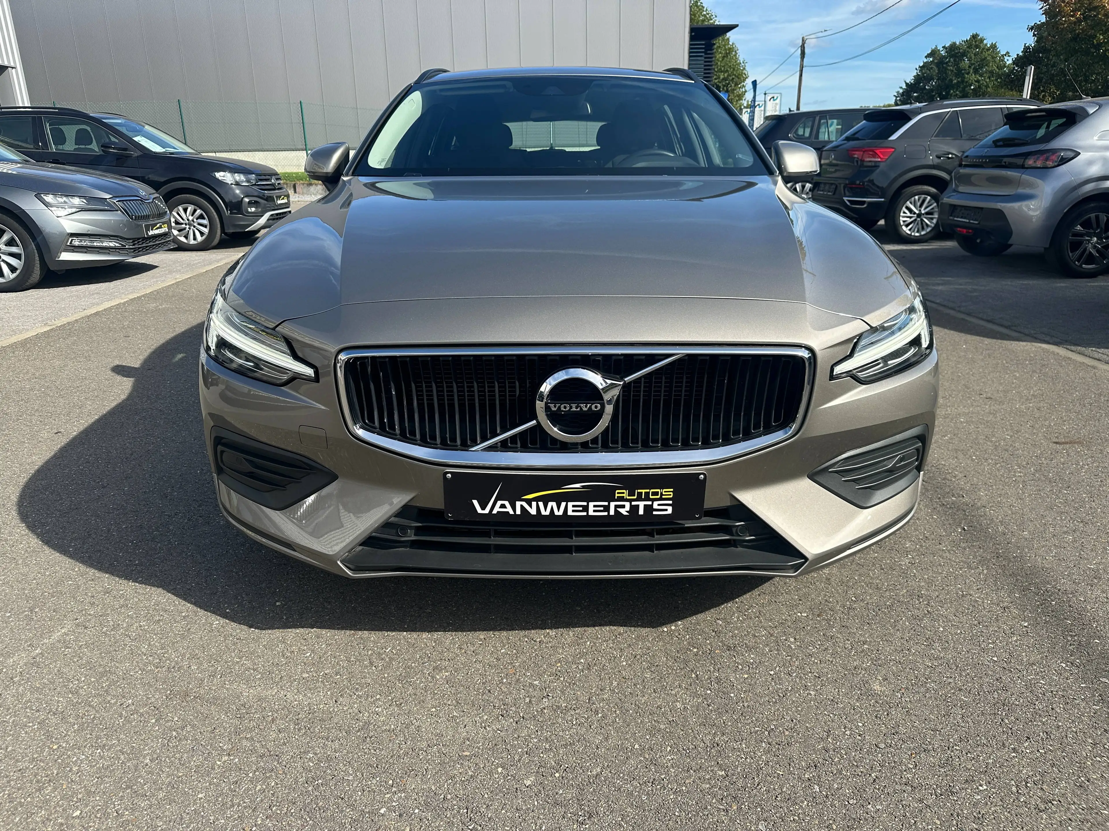 Volvo V60 2.0 benzine, B3 MHEV, CARPLAY-ANDROID — photo 2