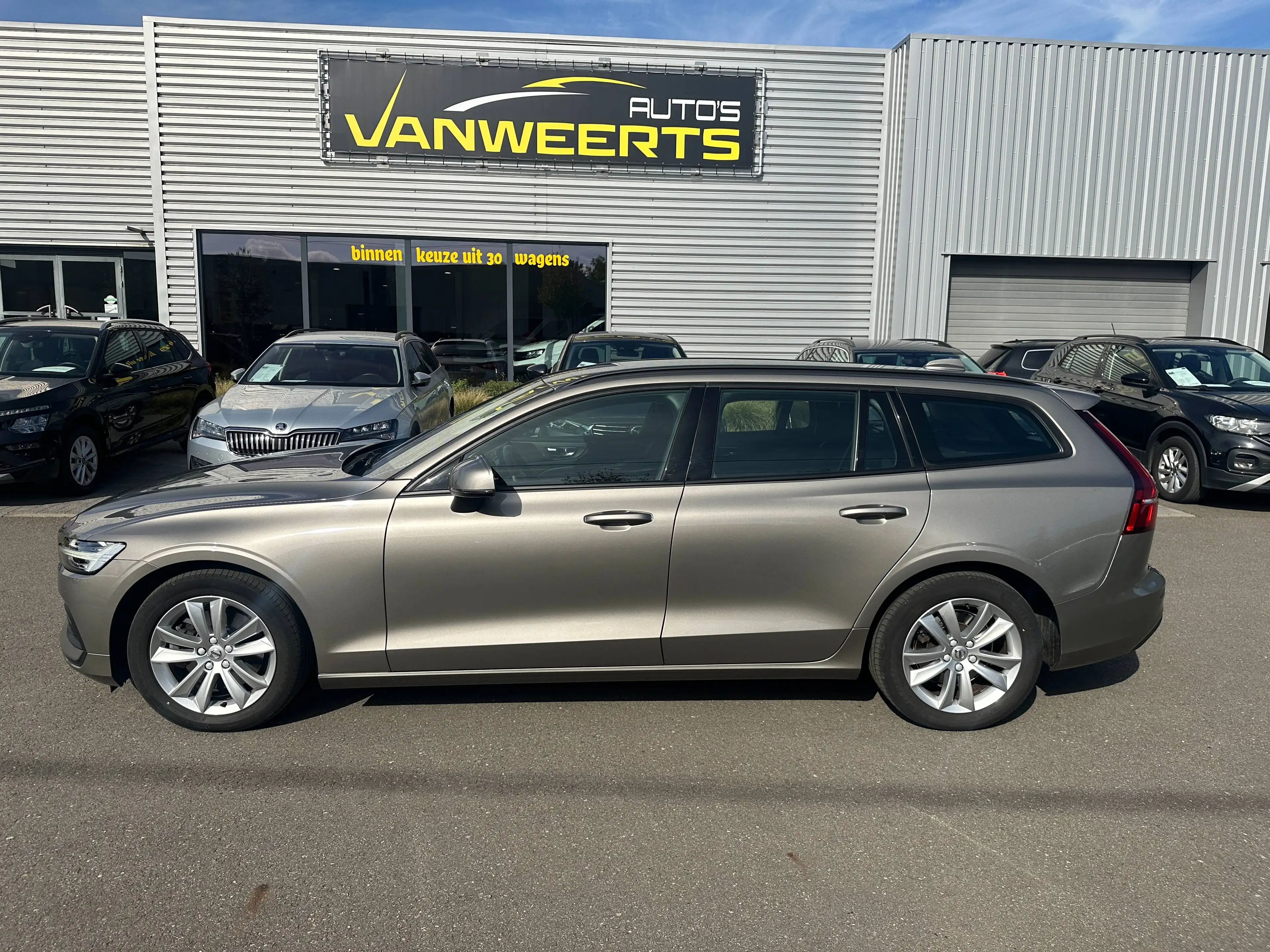 Volvo V60 2.0 benzine, B3 MHEV, CARPLAY-ANDROID — photo 7
