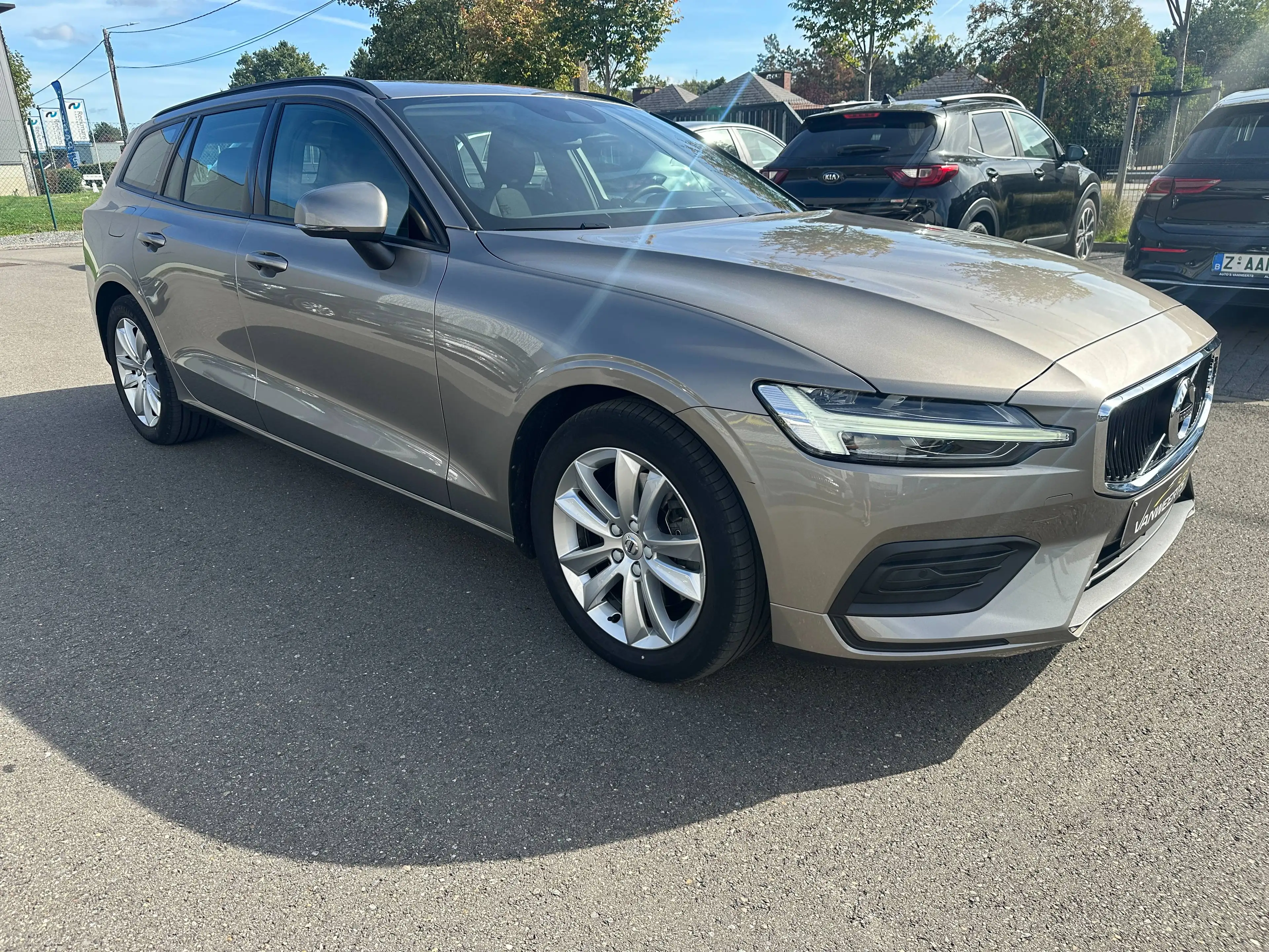 Volvo V60 2.0 benzine, B3 MHEV, CARPLAY-ANDROID — photo 3