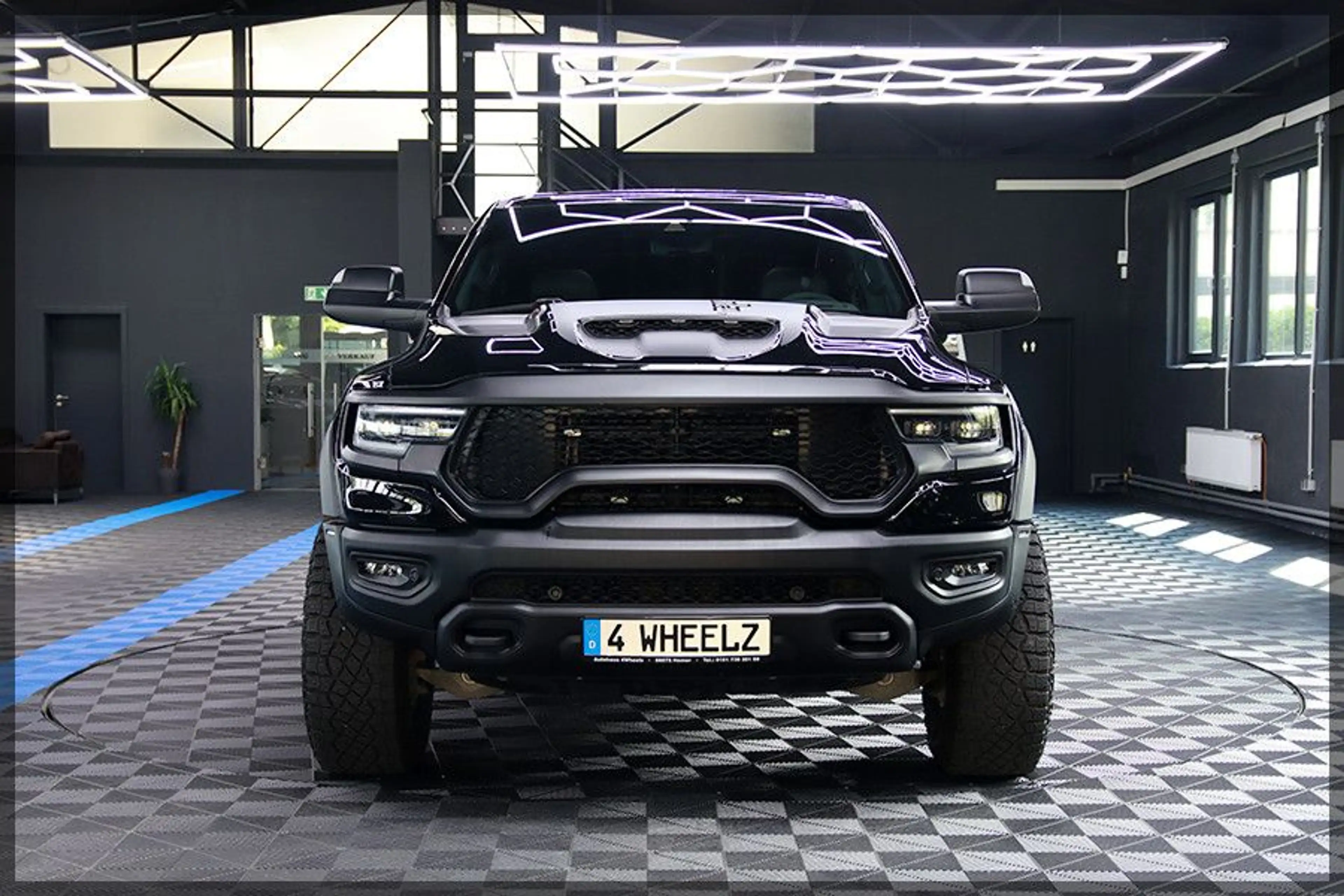 Dodge RAM 6.2 HEM TRX CREW CAB 4x4 711PS — photo 3