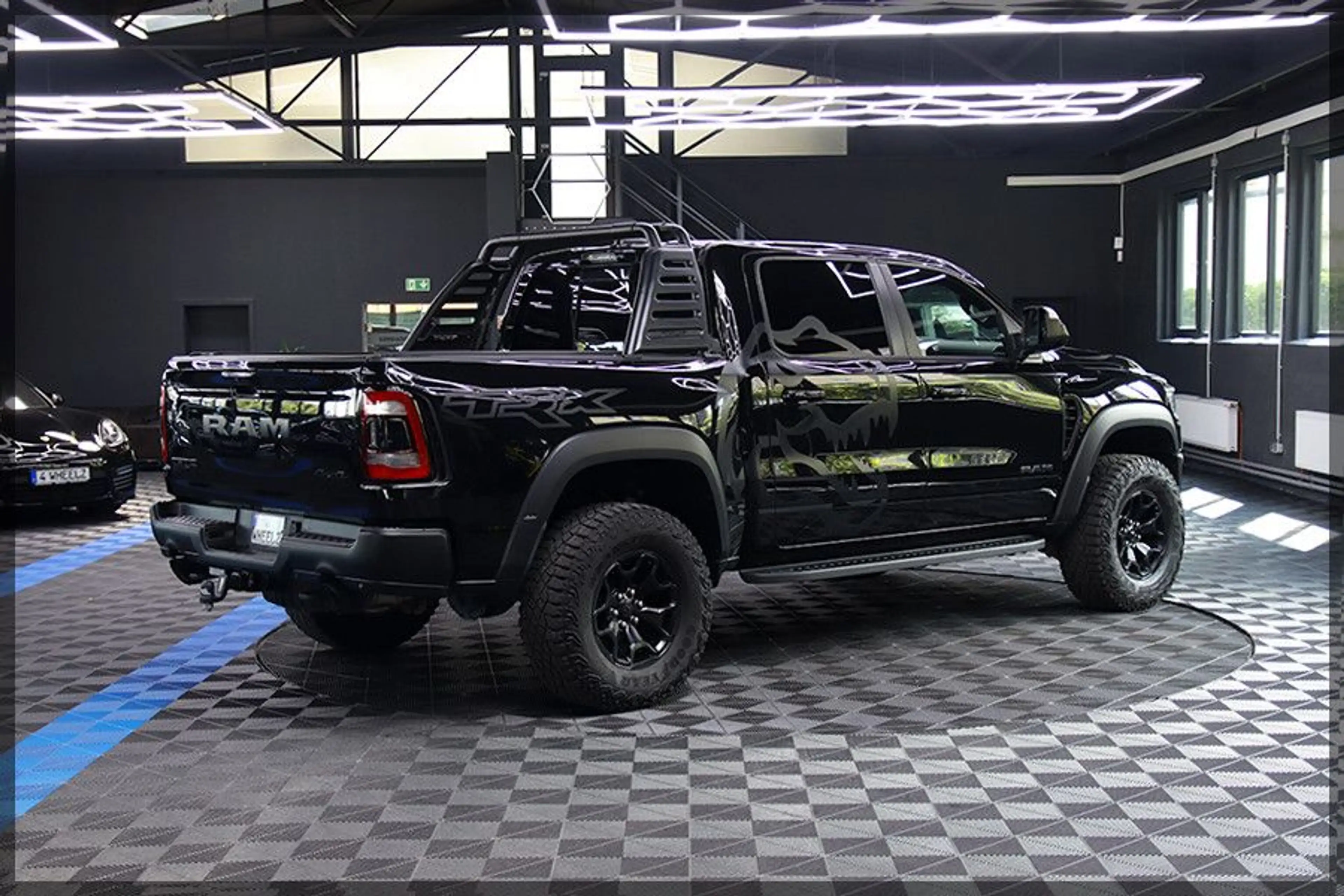 Dodge RAM 6.2 HEM TRX CREW CAB 4x4 711PS — photo 5