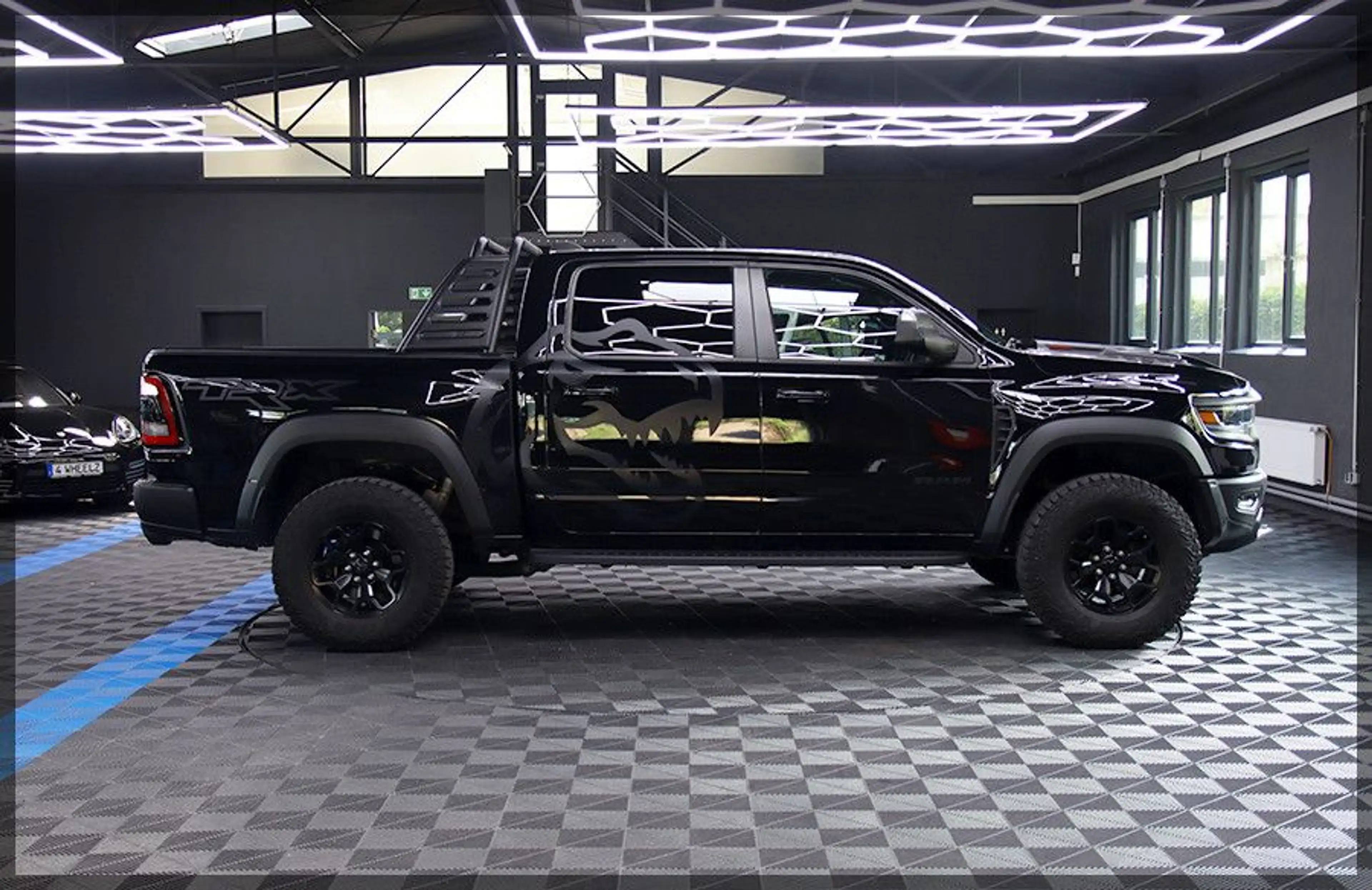 Dodge RAM 6.2 HEM TRX CREW CAB 4x4 711PS — photo 7