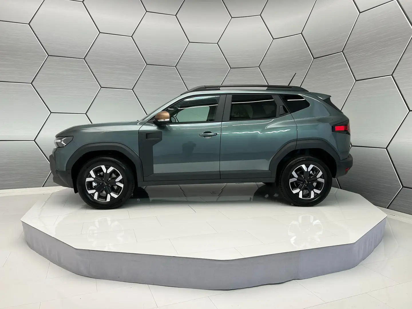 Dacia Duster Hybrid 140 Extreme Vollausstattung Vert - 2
