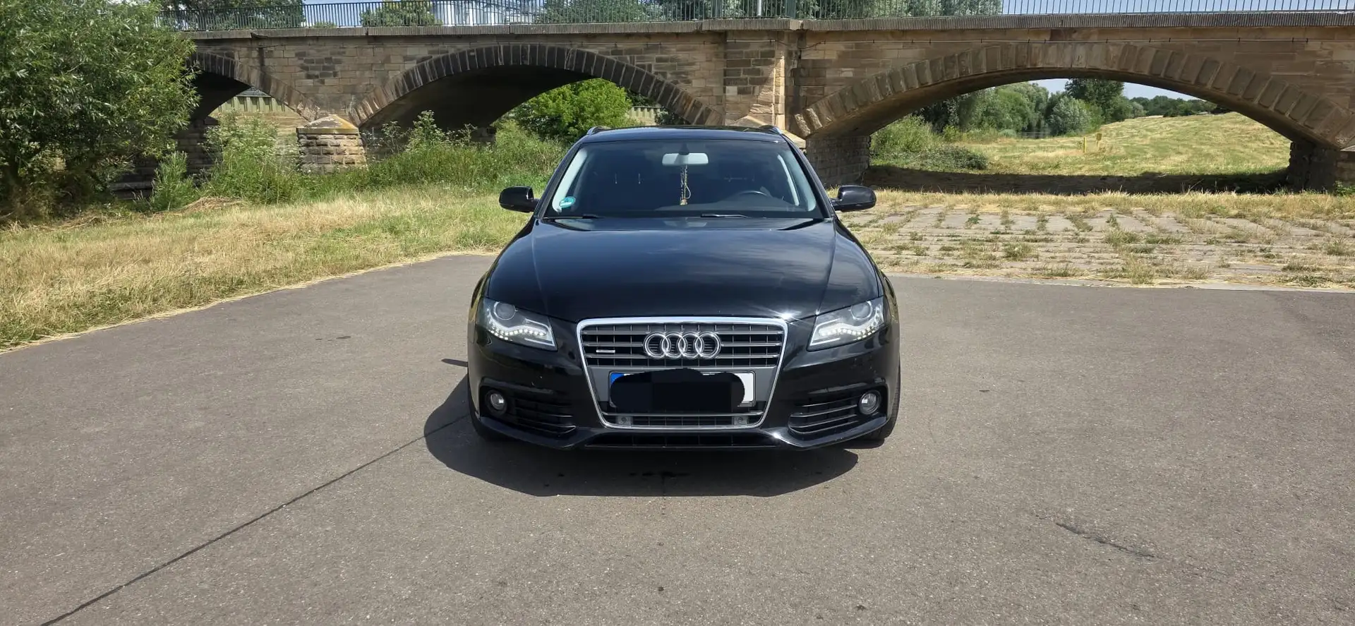 Audi A4 A4 Avant Avant 1.8 TFSI quattro Ambition Weiß - 1