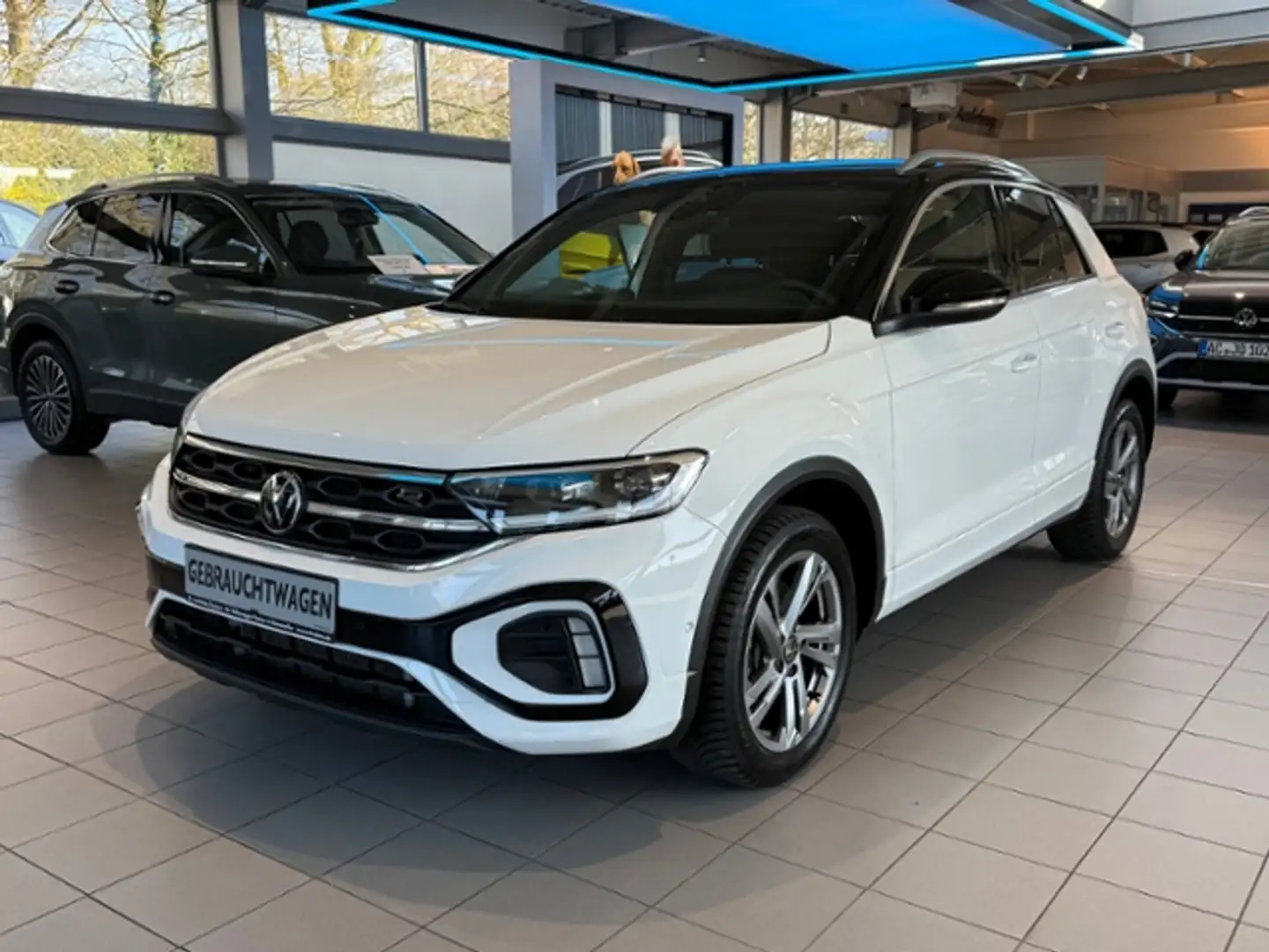 Volkswagen T-Roc 2.0 TDI R-Line RFK AHK NAVI Wit - 2