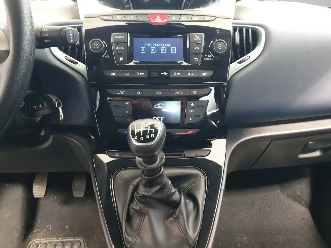 Lancia Ypsilon Ypsilon 1.0 firefly hybrid Oro s 15