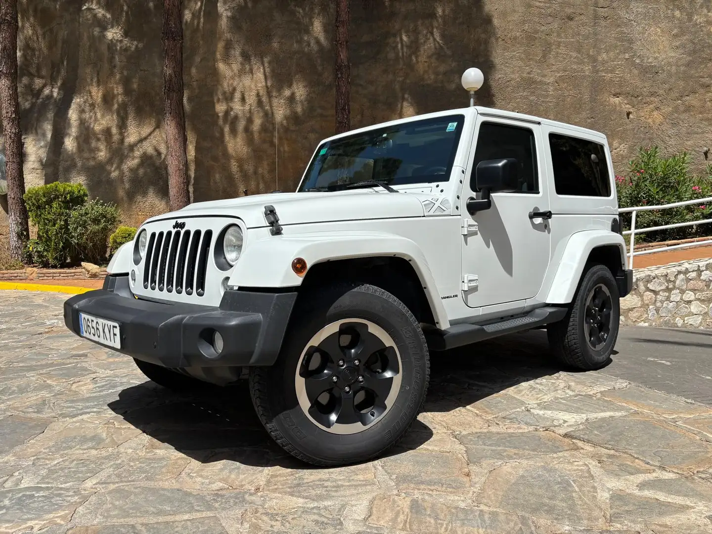 Jeep Wrangler Unlimited 2.8 CRD Sahara / met cabriokap / Spaanse Gris - 1
