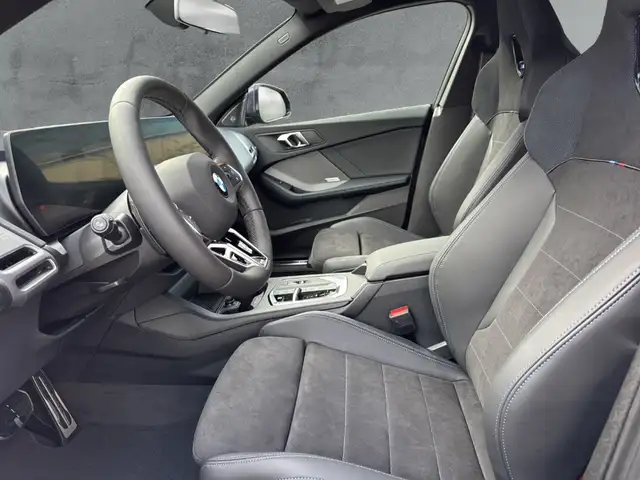 BMW M view 8