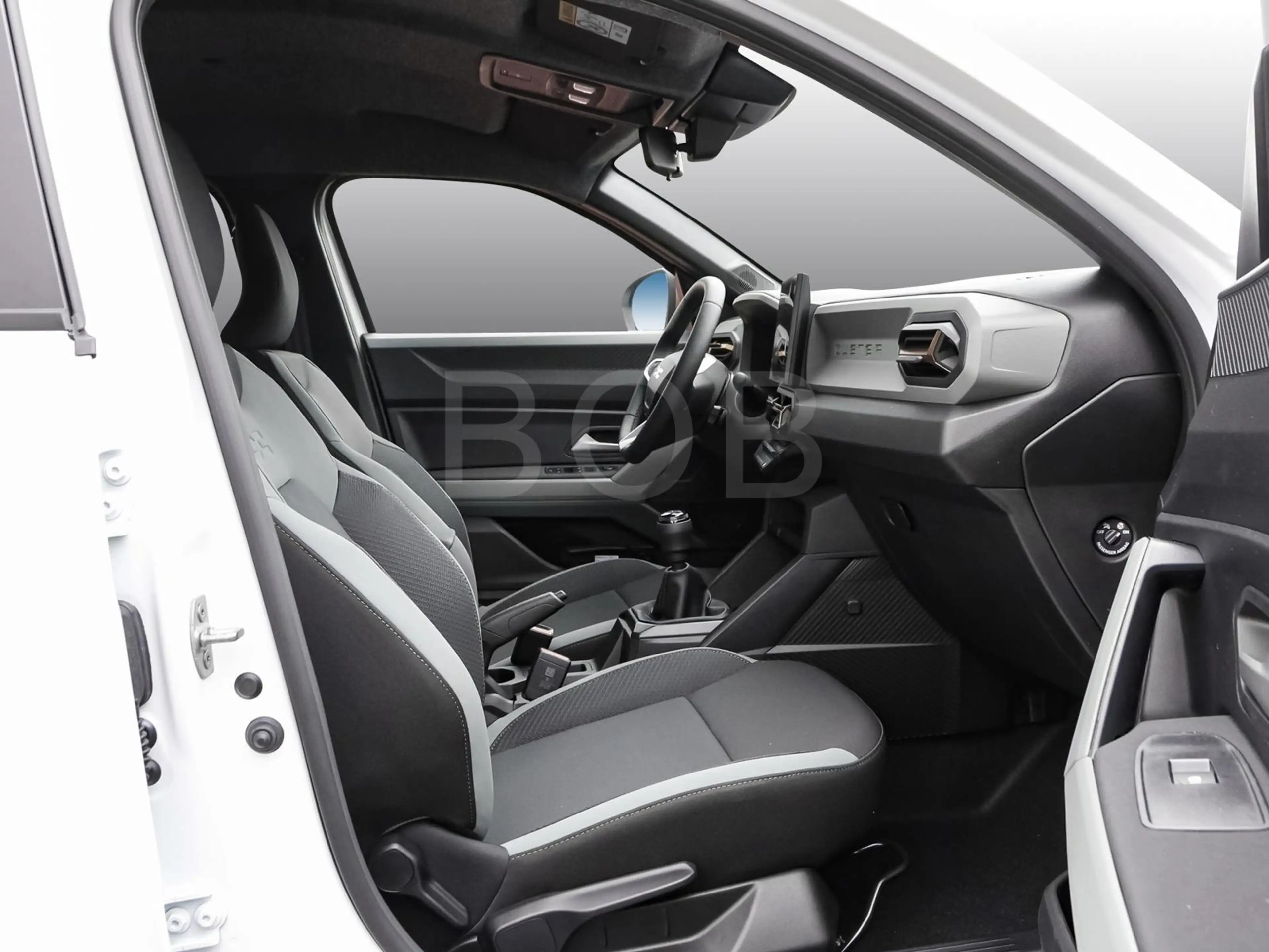 Dacia Duster Extreme TCe 130 SHZ PDC LHZ FSHZ 360° — photo 3