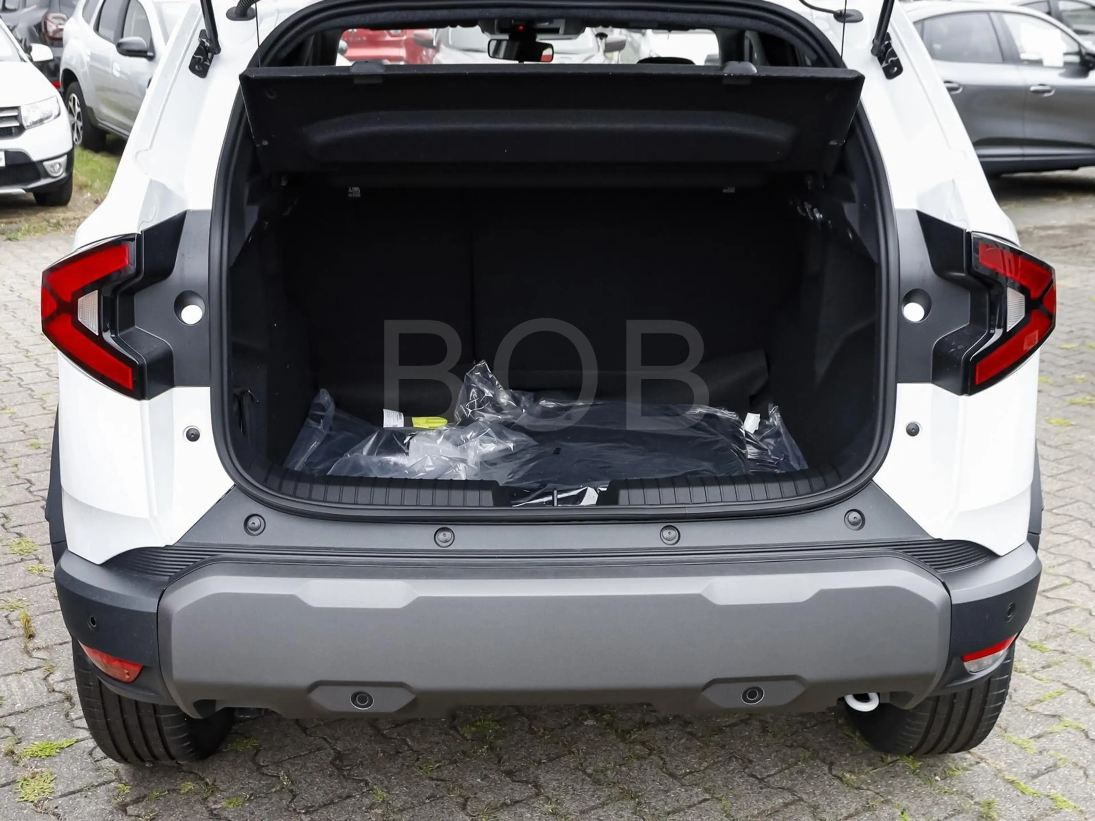 Dacia Duster Extreme TCe 130 SHZ PDC LHZ FSHZ 360° — photo 8