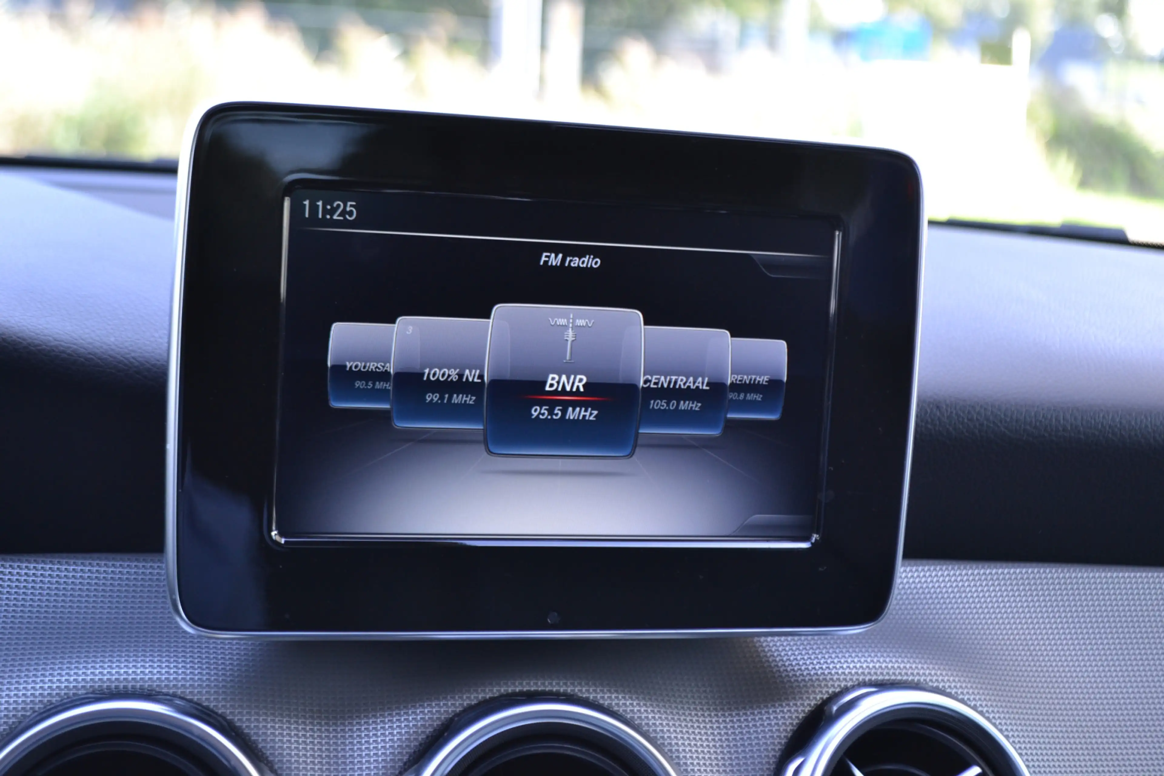 Mercedes-Benz GLA 180 Automaat | Leer | Carplay | Stoelverw. | Navigatie — photo 27