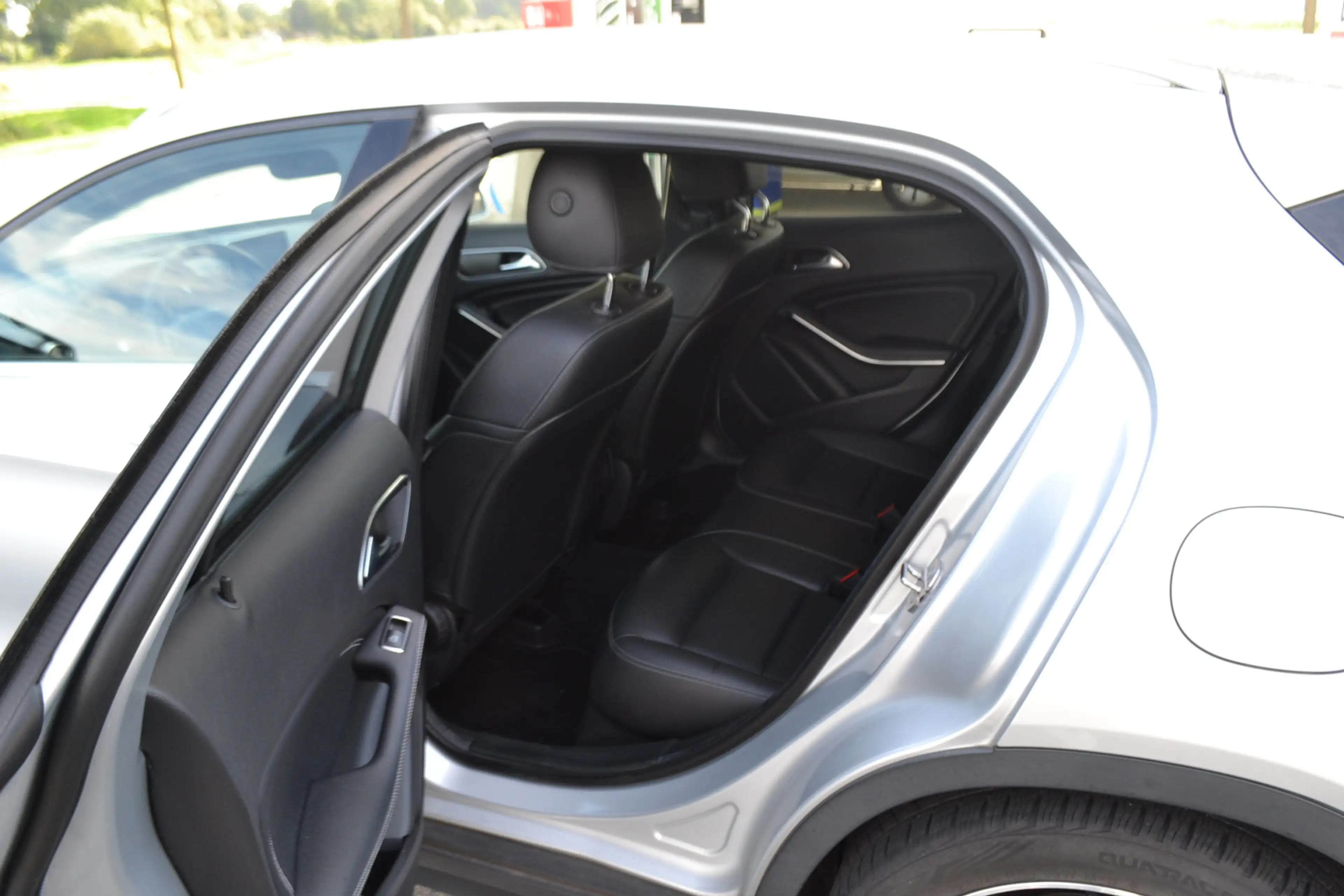 Mercedes-Benz GLA 180 Automaat | Leer | Carplay | Stoelverw. | Navigatie — photo 19