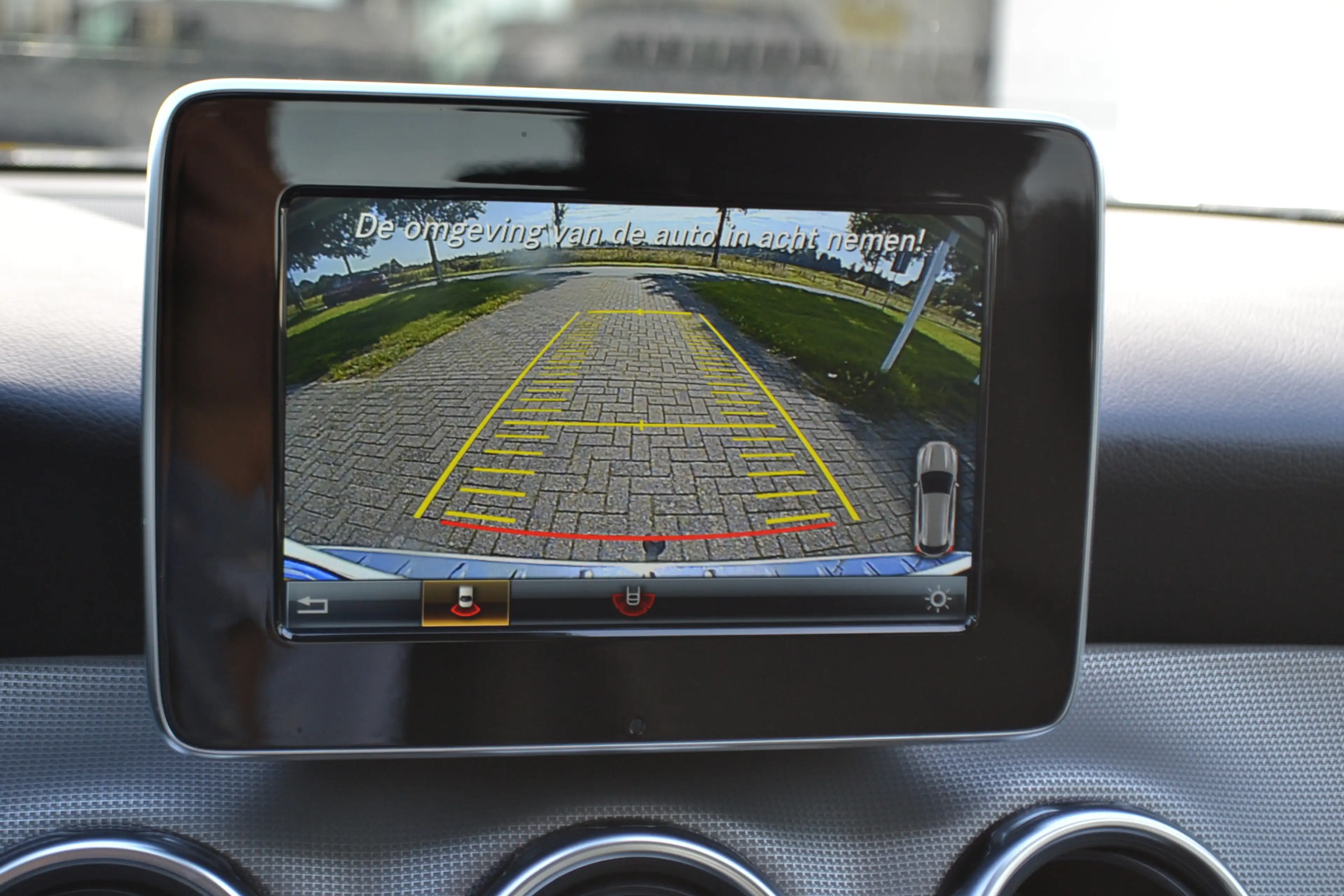 Mercedes-Benz GLA 180 Automaat | Leer | Carplay | Stoelverw. | Navigatie — photo 26