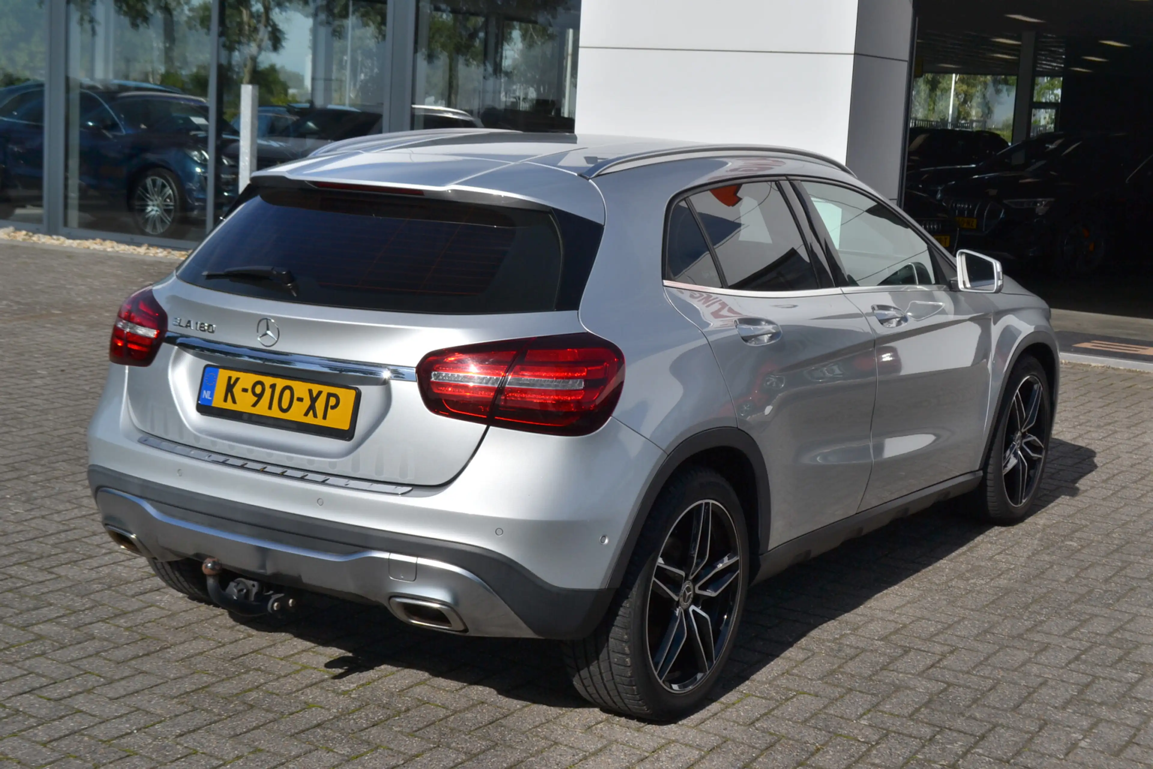 Mercedes-Benz GLA 180 Automaat | Leer | Carplay | Stoelverw. | Navigatie — photo 24