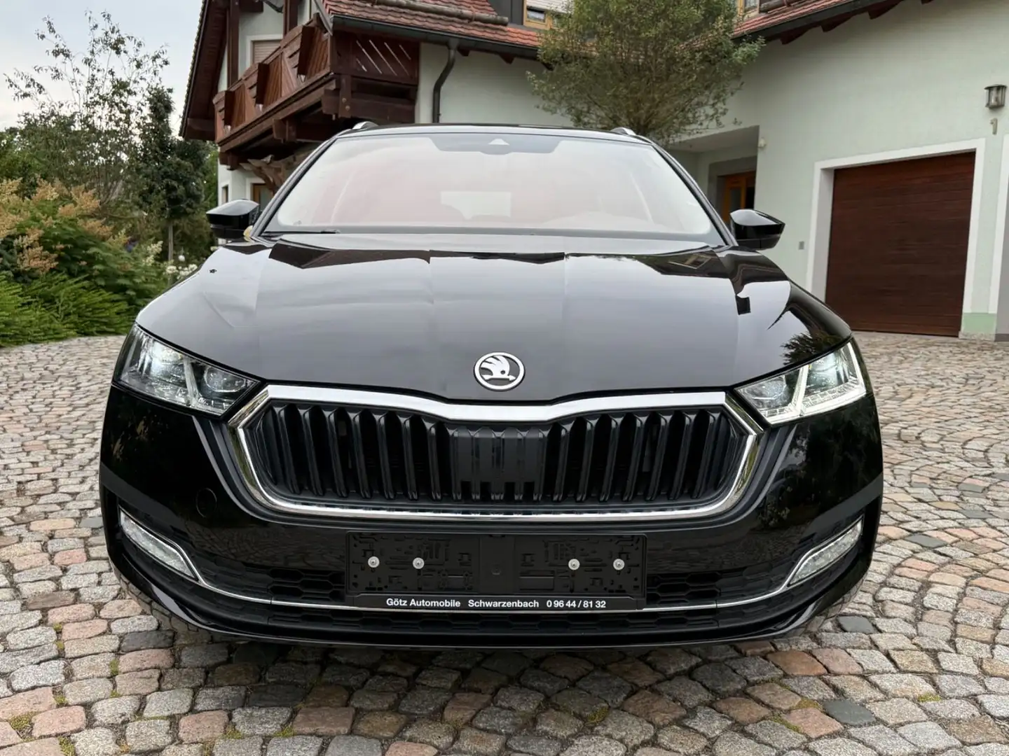 Skoda Octavia Combi 1.5 Style / Kamera / ACC / Alu 18" Schwarz - 2