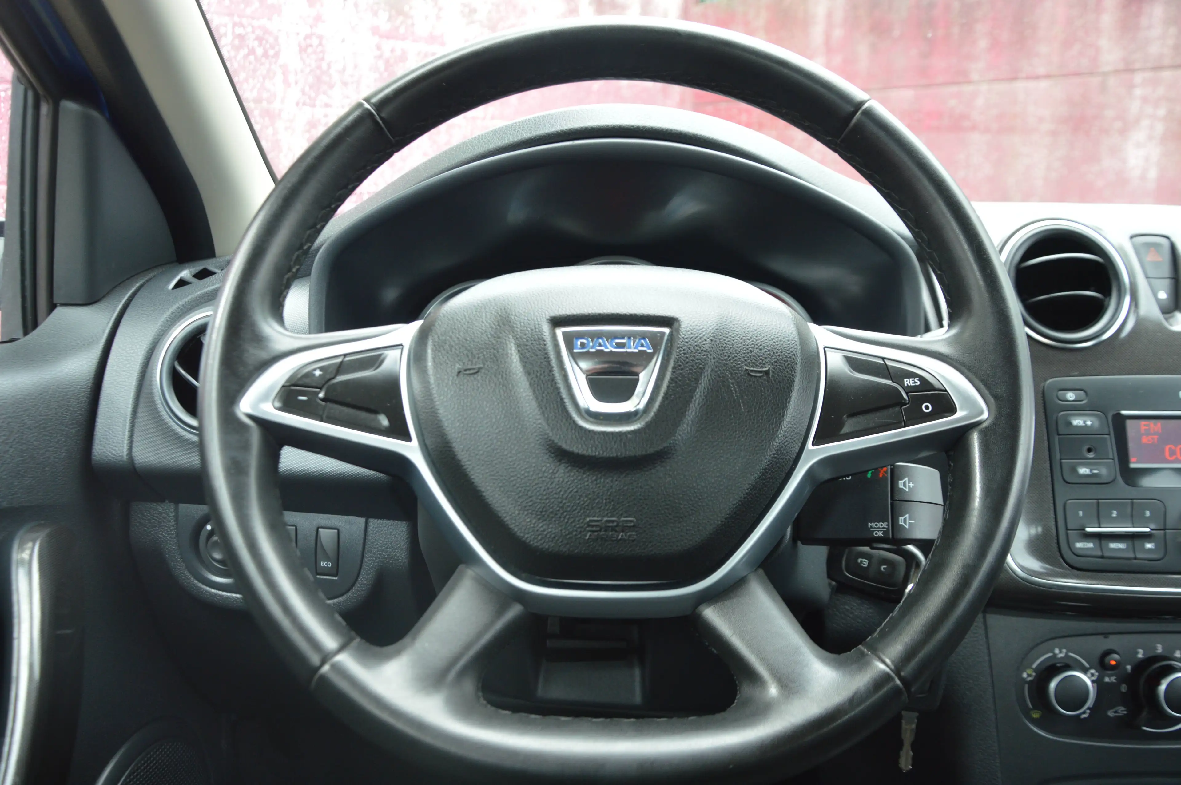 Dacia Logan 0.9TCe Lauréate BOITE AUTO CLIM CRUIS 55.791KM — photo 15