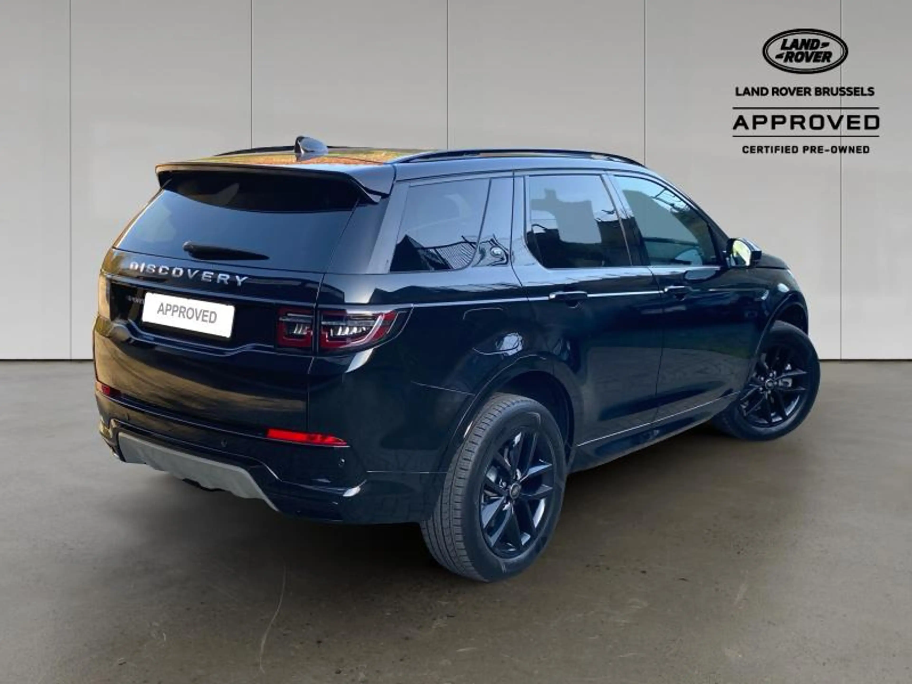 Land Rover Discovery Sport P270e S Warranty until 10/2030 — photo 2