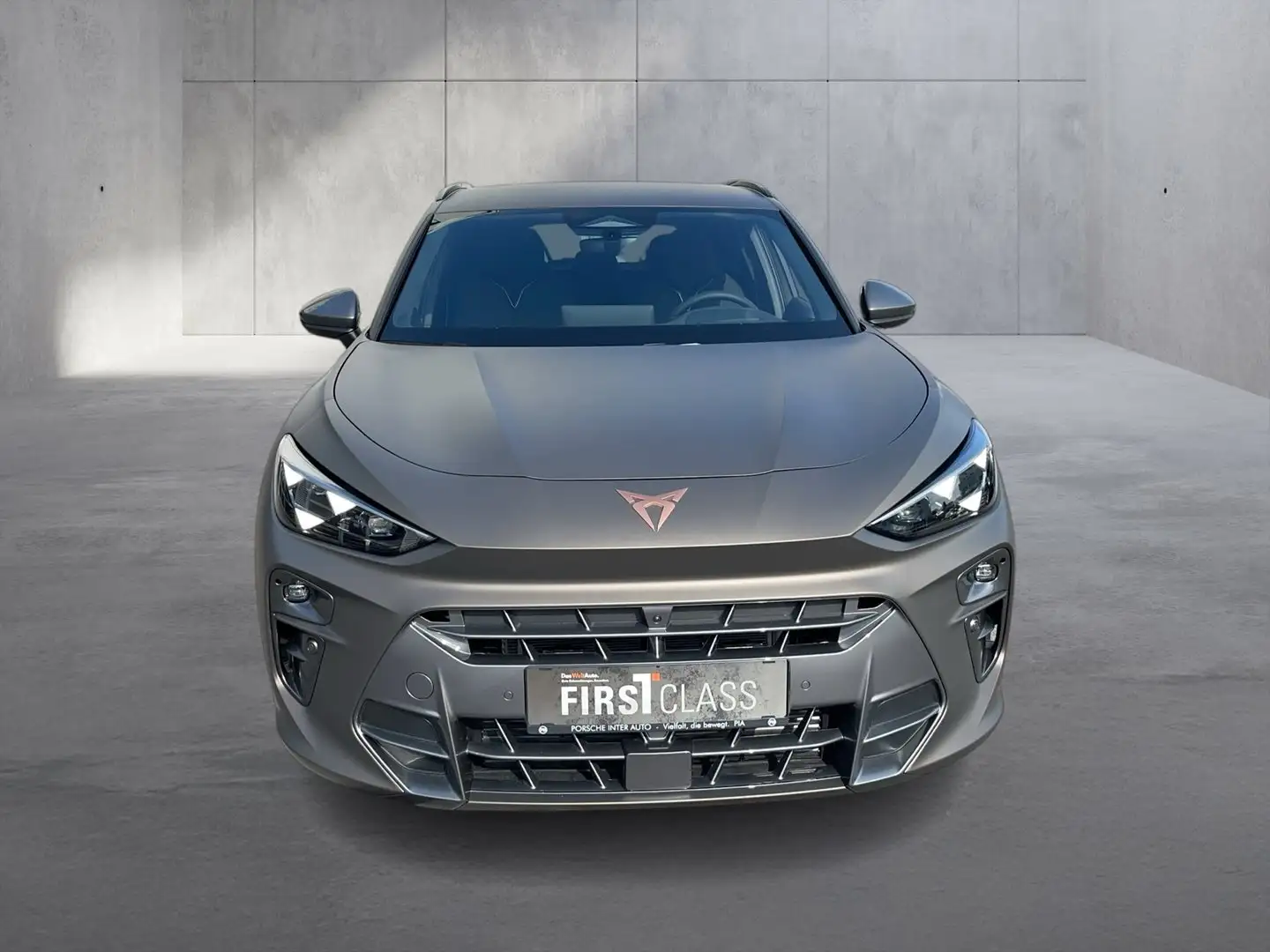 CUPRA Terramar 1.5 e-TSI 150 PS DSG Grau - 2