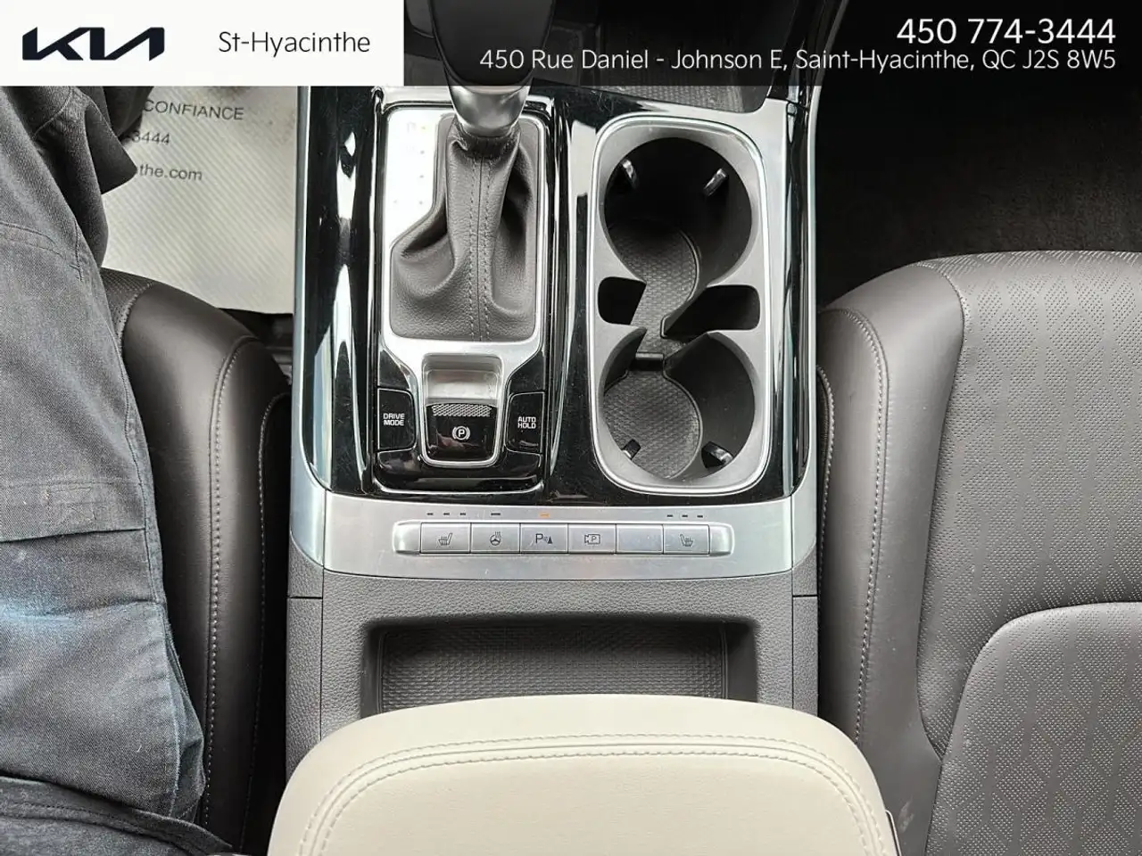 Kia Carnival снимка Kia Carnival