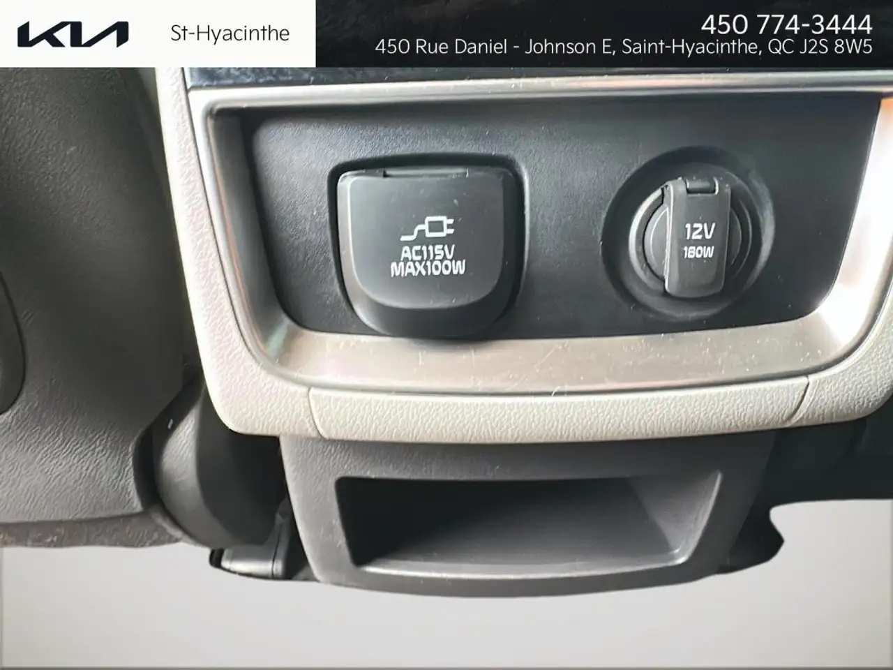 Kia Carnival снимка Kia Carnival