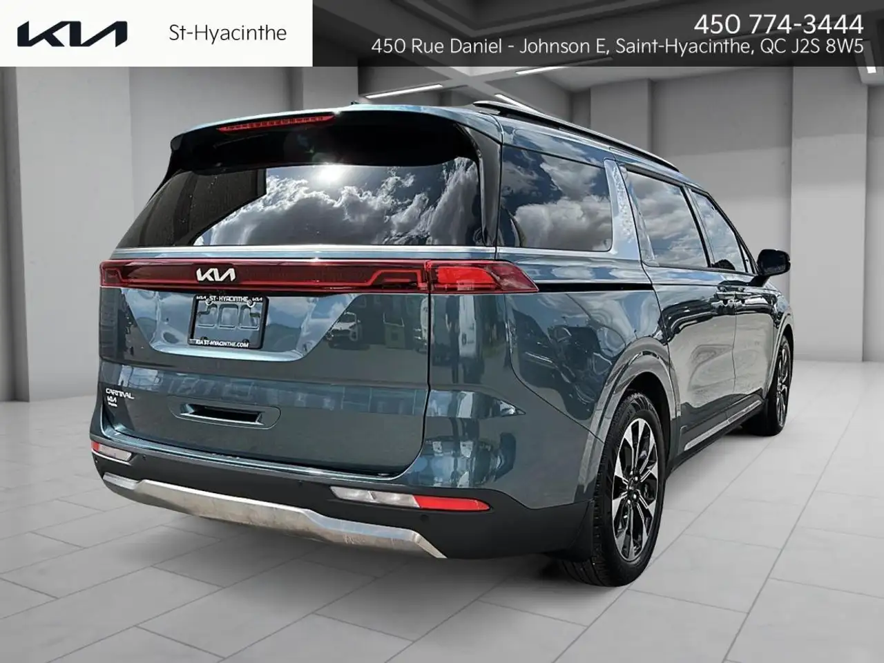 Kia Carnival снимка Kia Carnival