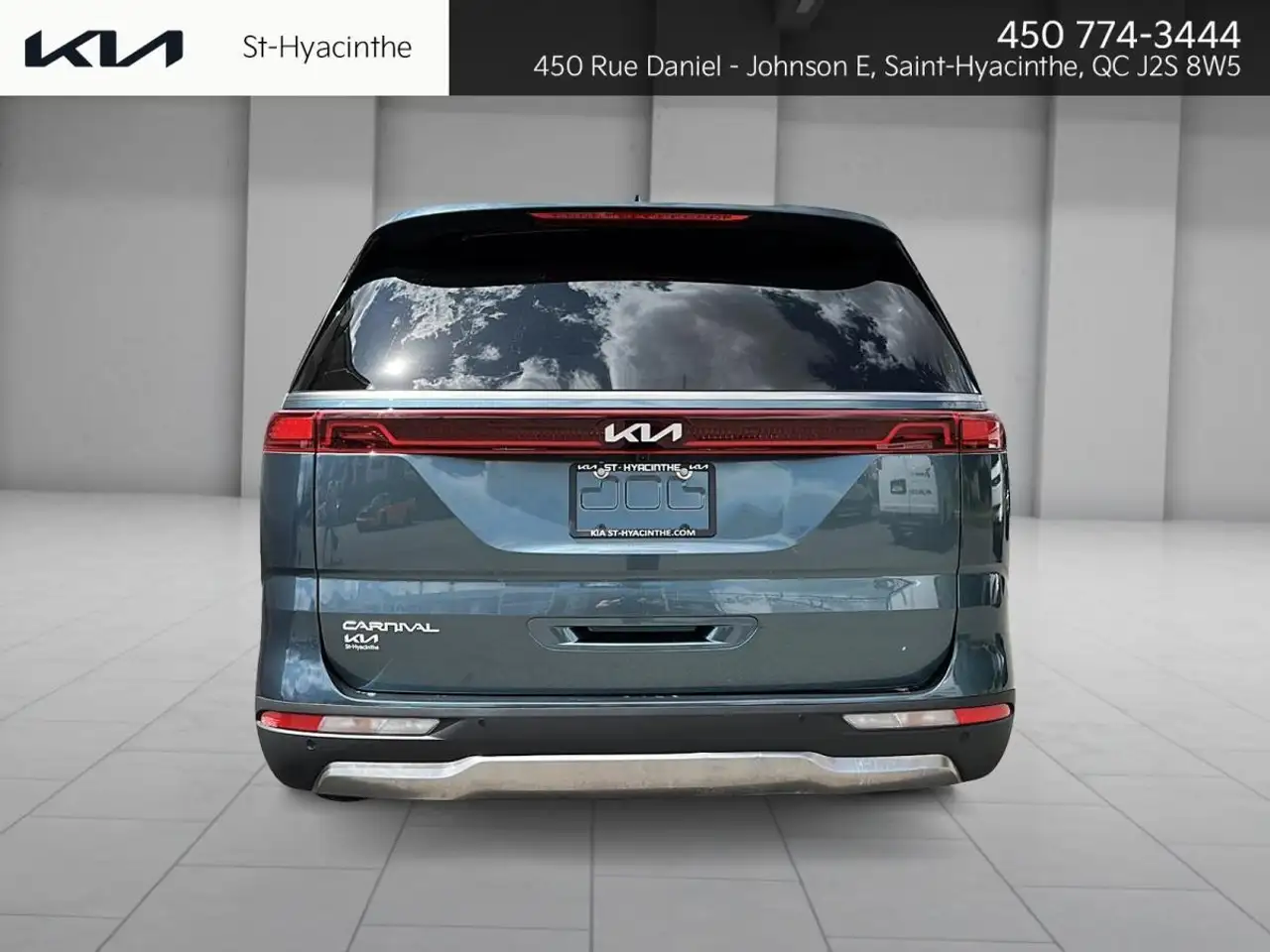 Kia Carnival снимка Kia Carnival