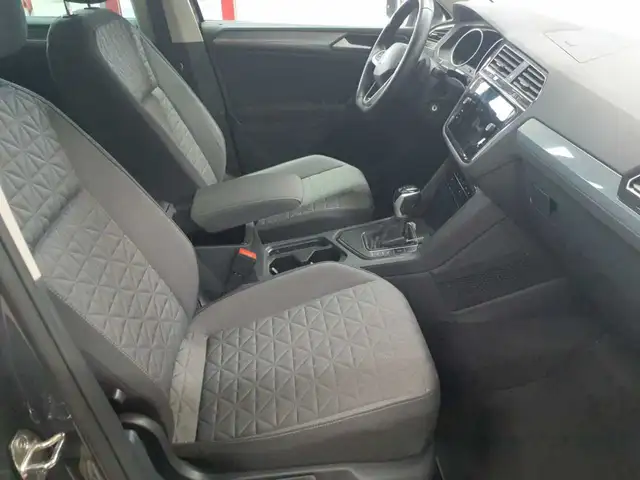 Volkswagen Tiguan view 8