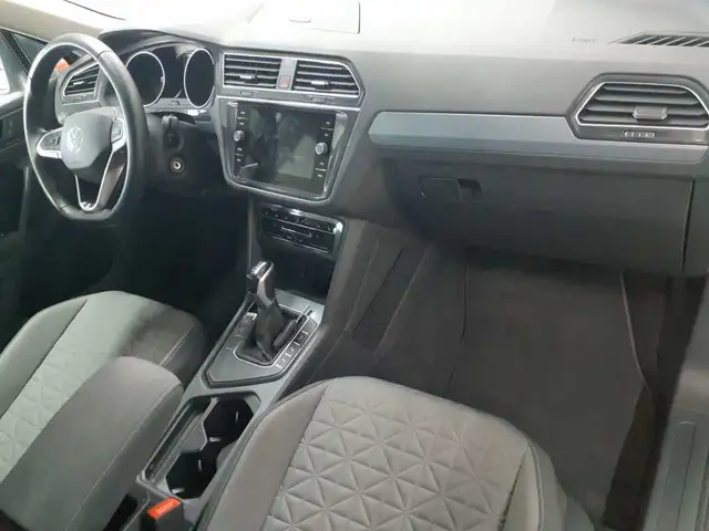 Volkswagen Tiguan view 9